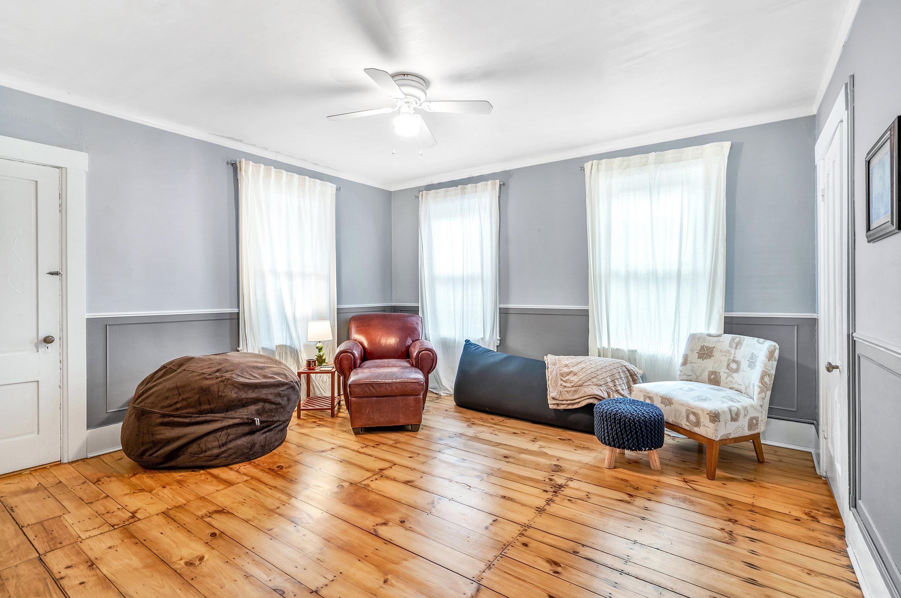 32 Riv St, Hudson MA 01749-2010 exterior