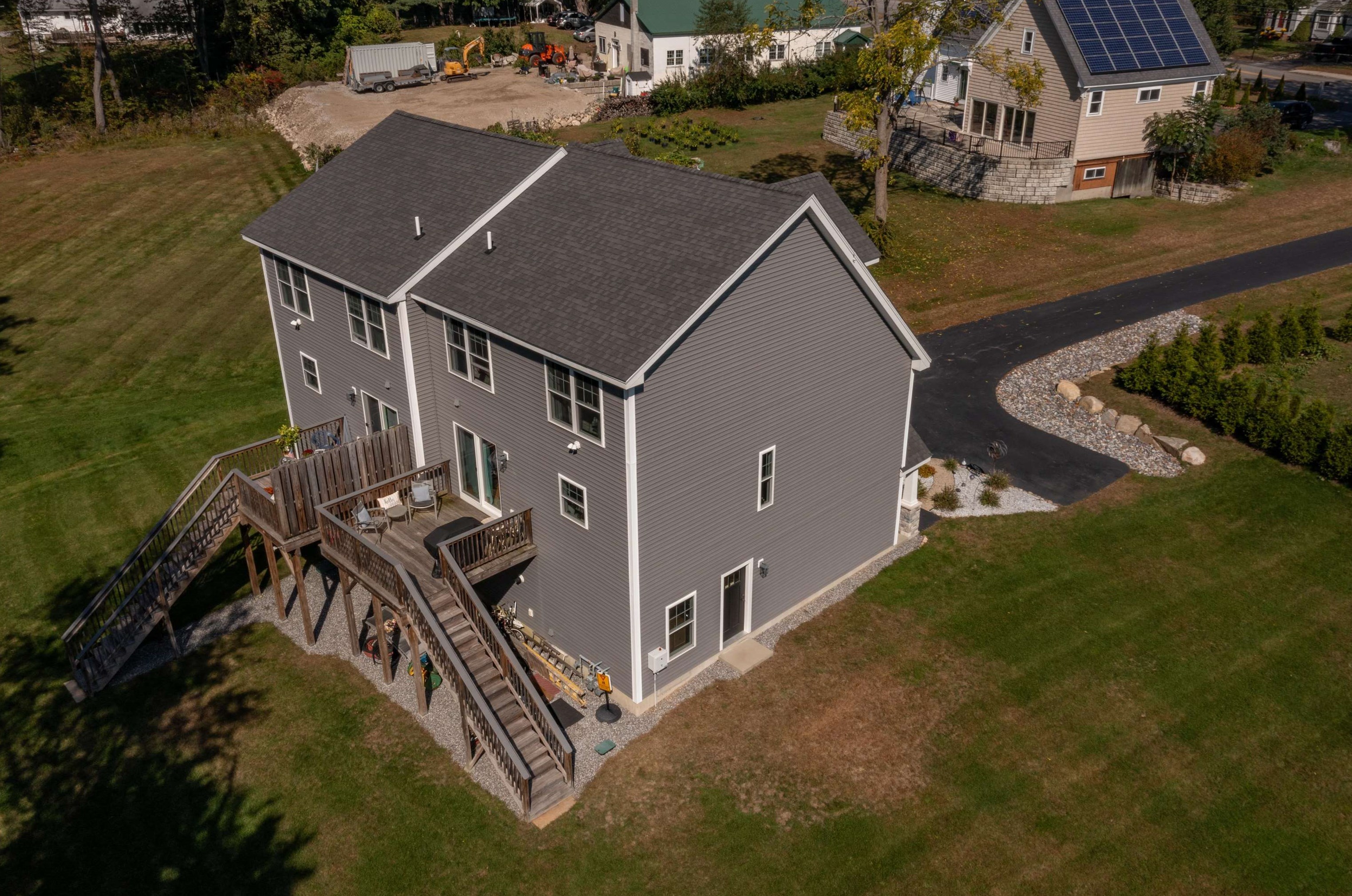 295 Mammoth Rd, Manchester NH 03109-4124 exterior