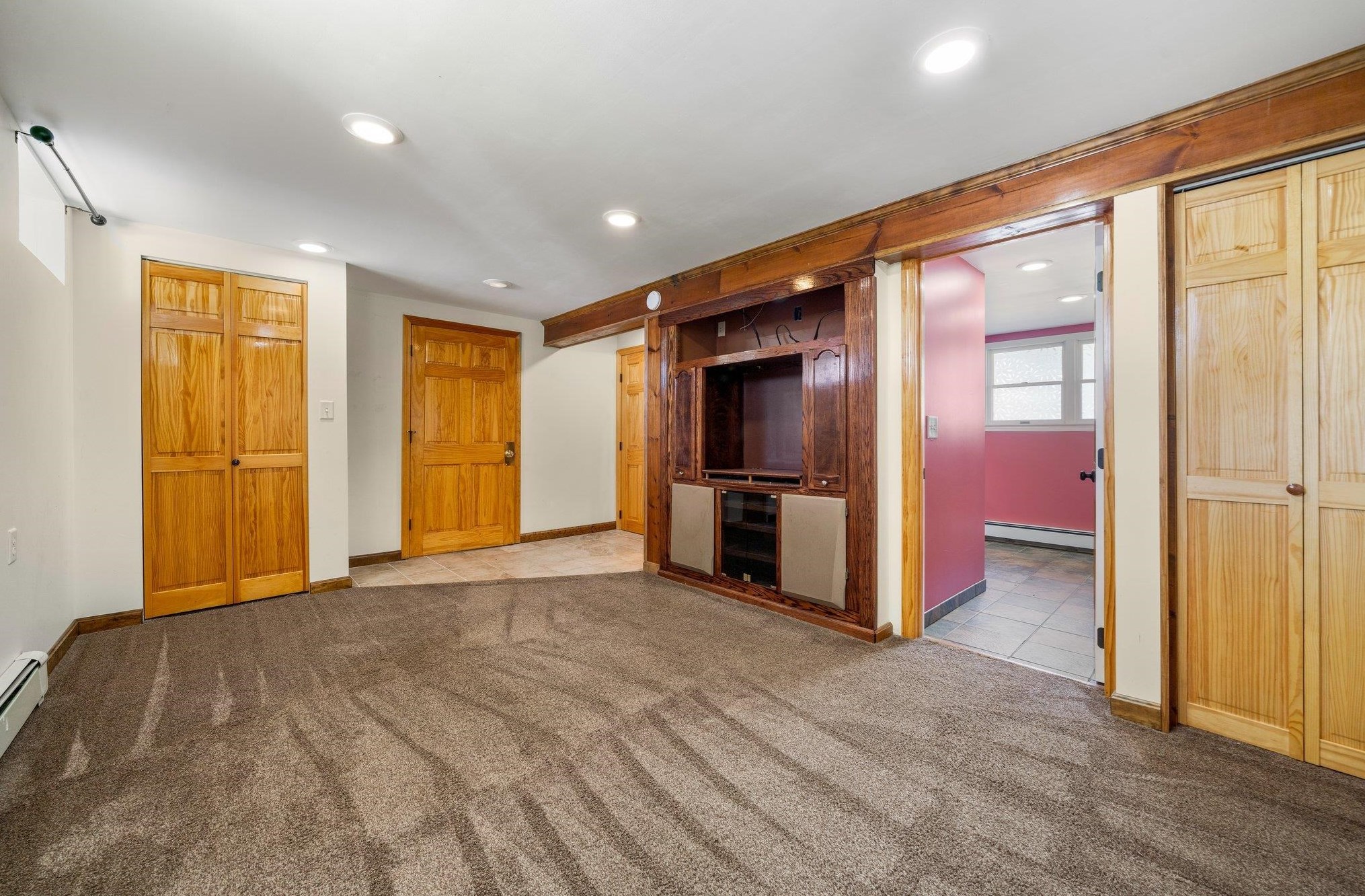 12 Bambi Trl, Merrimack NH  03054-2963 exterior