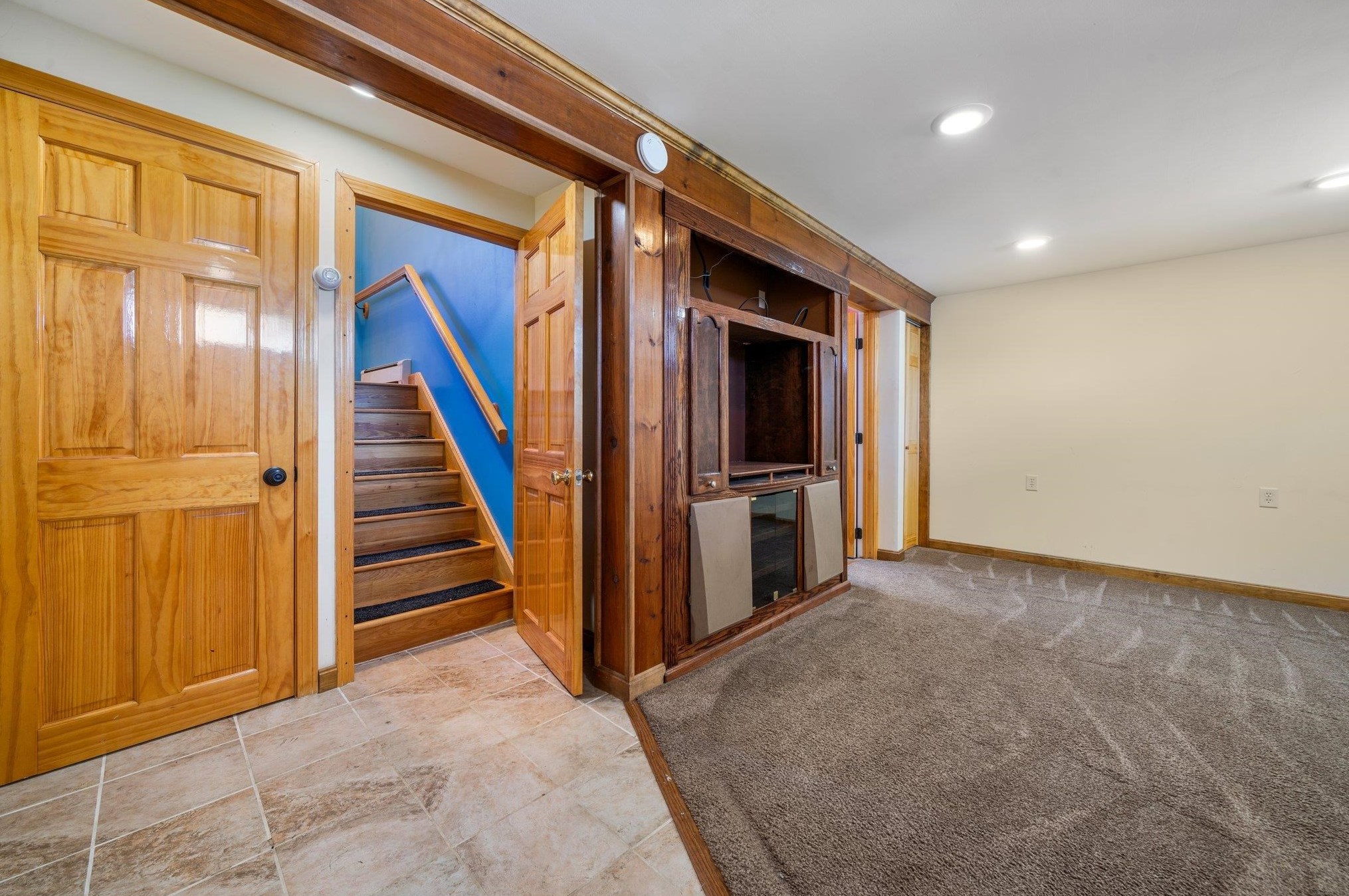 12 Bambi Trl, Merrimack NH  03054-2963 exterior