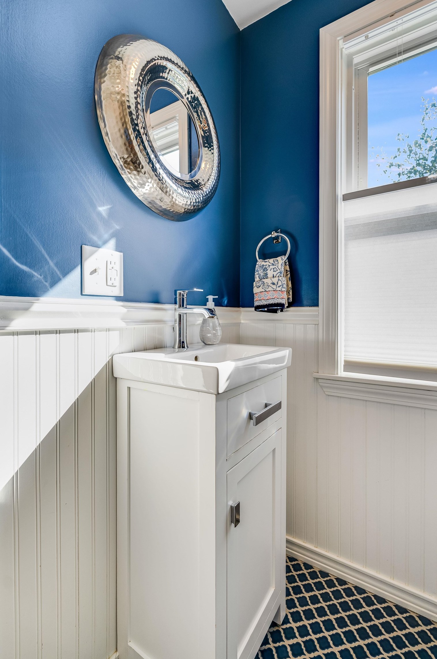 20 French Ct, Merrimack NH 03054-2400 exterior