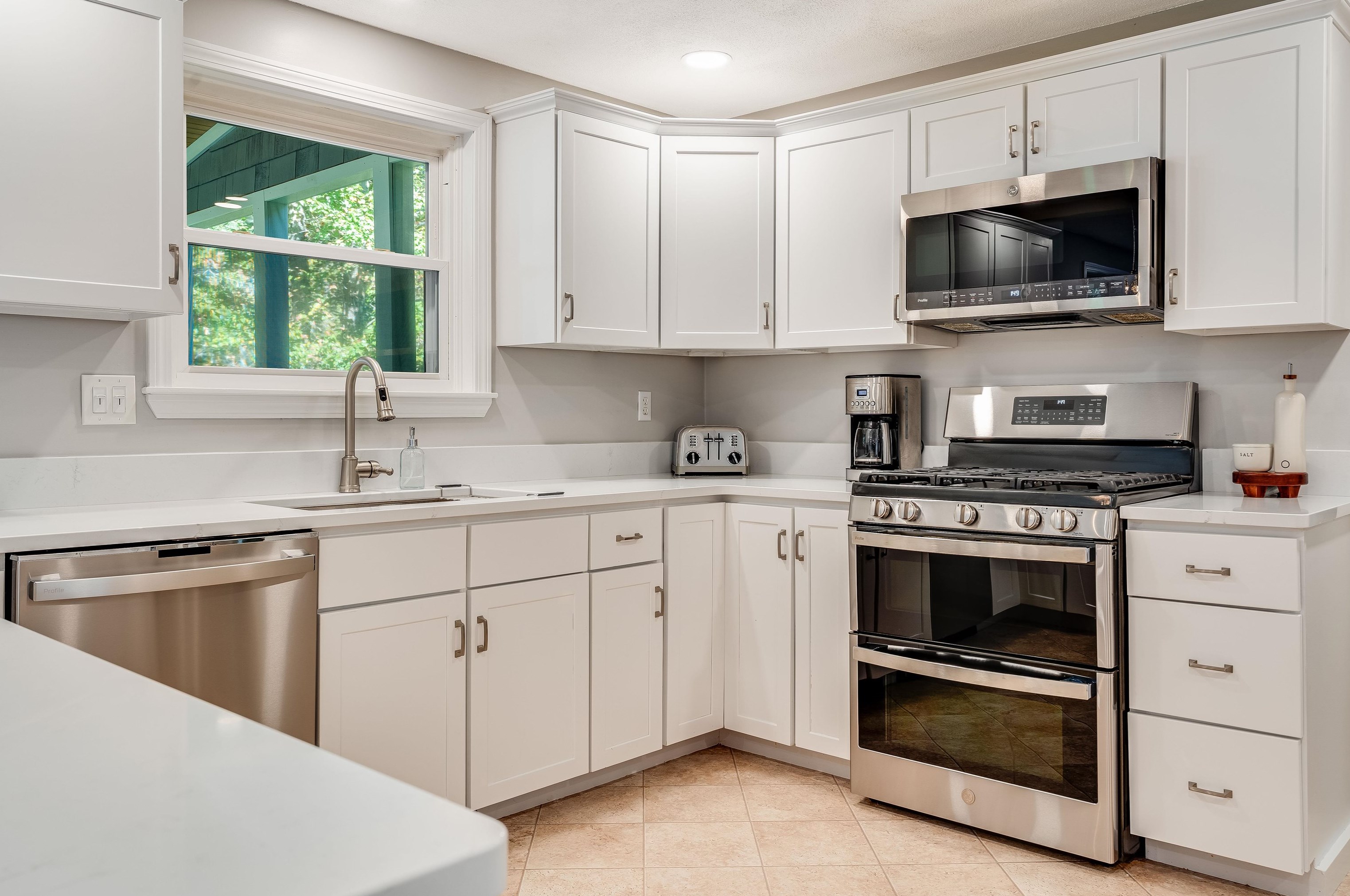 20 French Ct, Merrimack NH 03054-2400 exterior