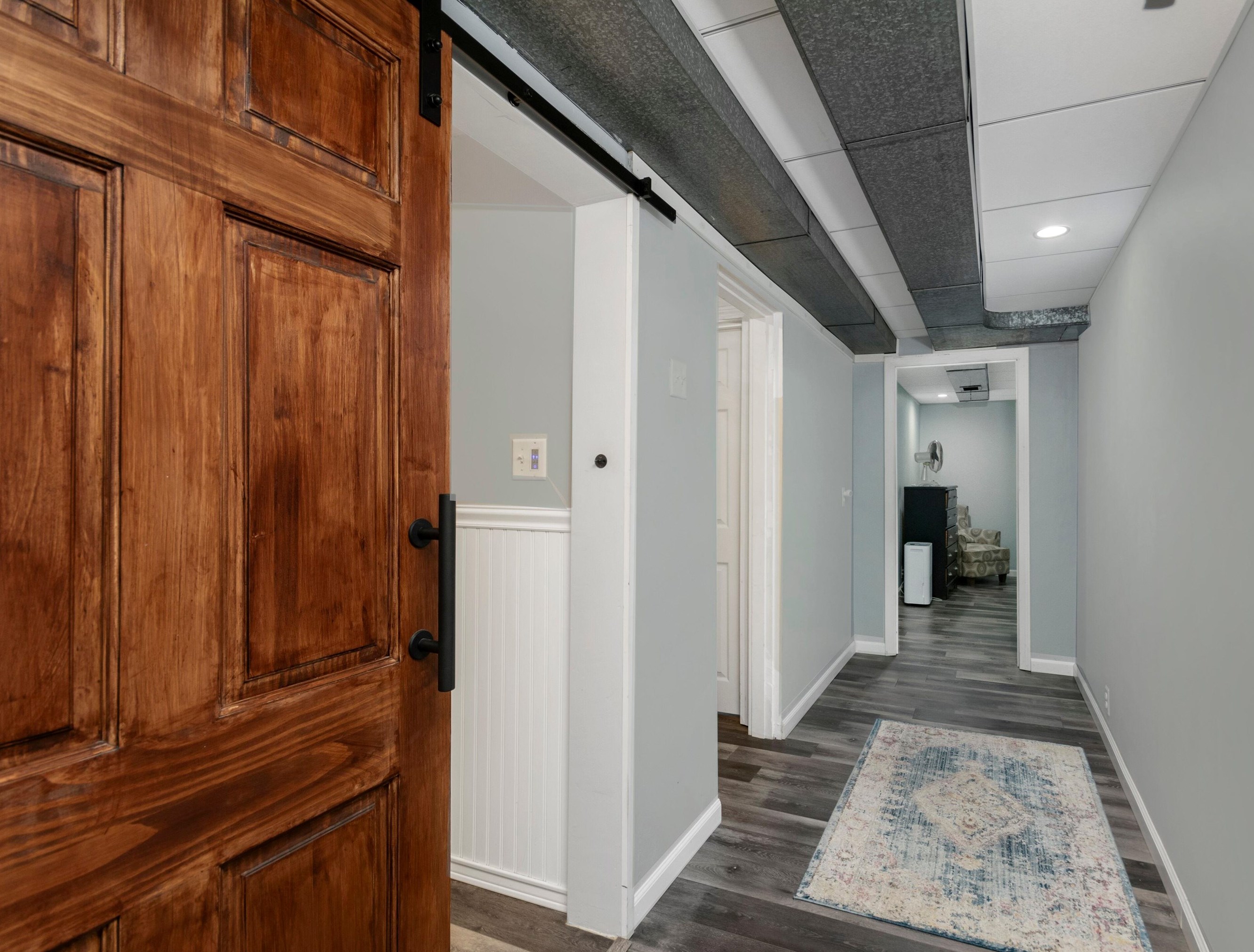 18 Cedar St, Hudson NH  03051-4715 exterior