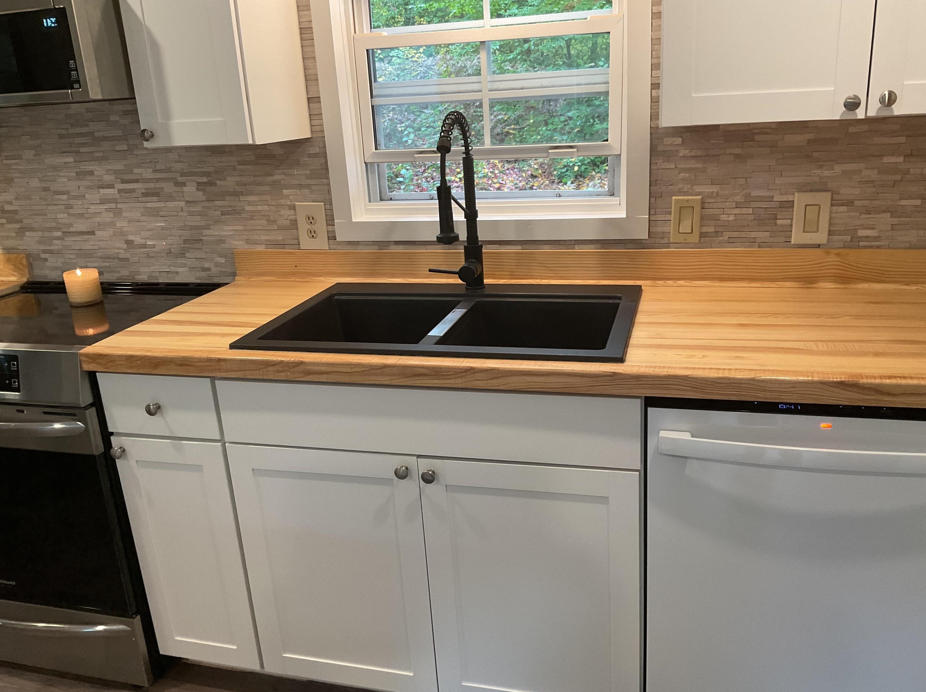 2 Kenyann Dr, Tuftonboro NH  03894-4822 exterior