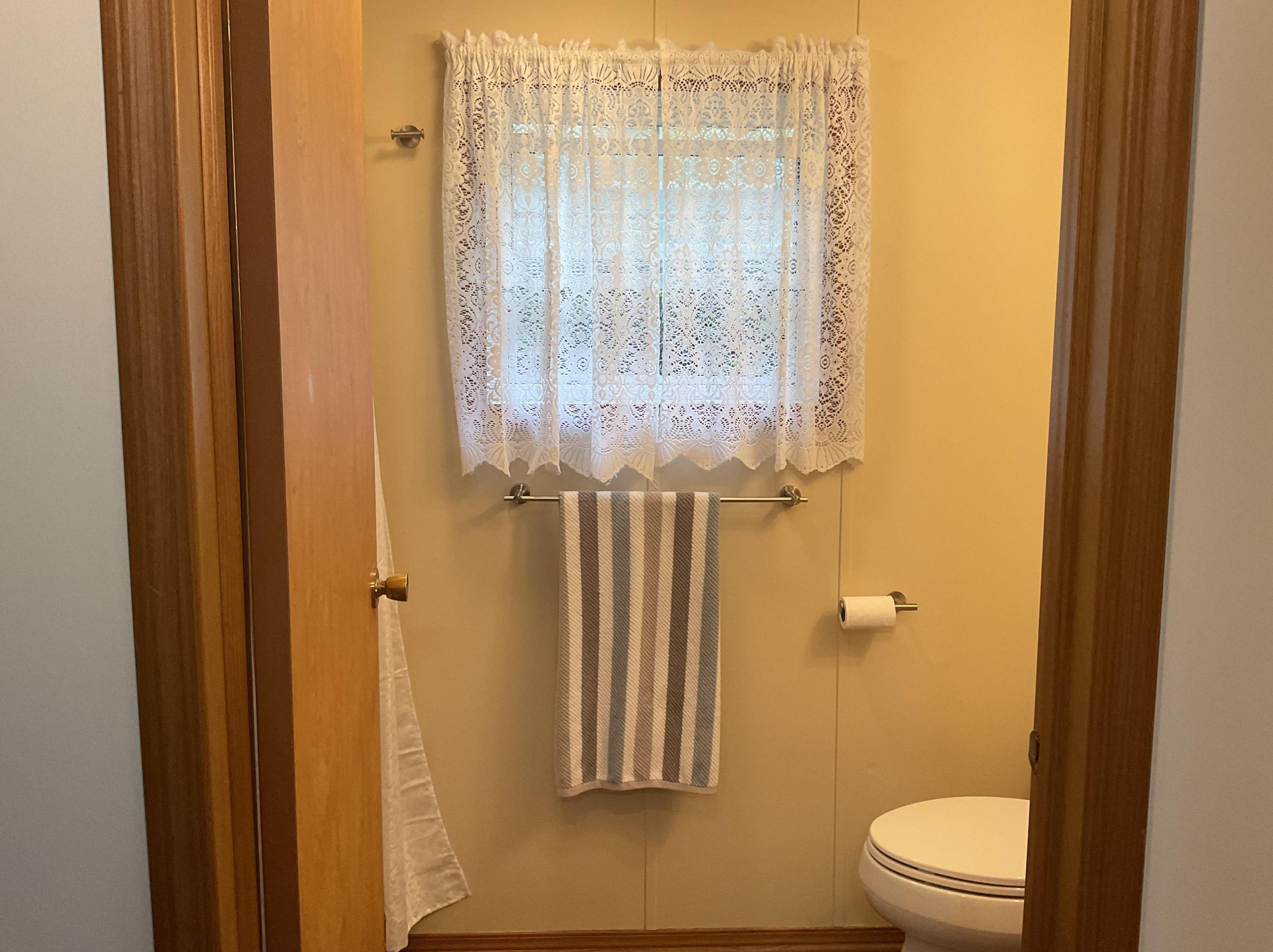 2 Kenyann Dr, Tuftonboro NH  03894-4822 exterior