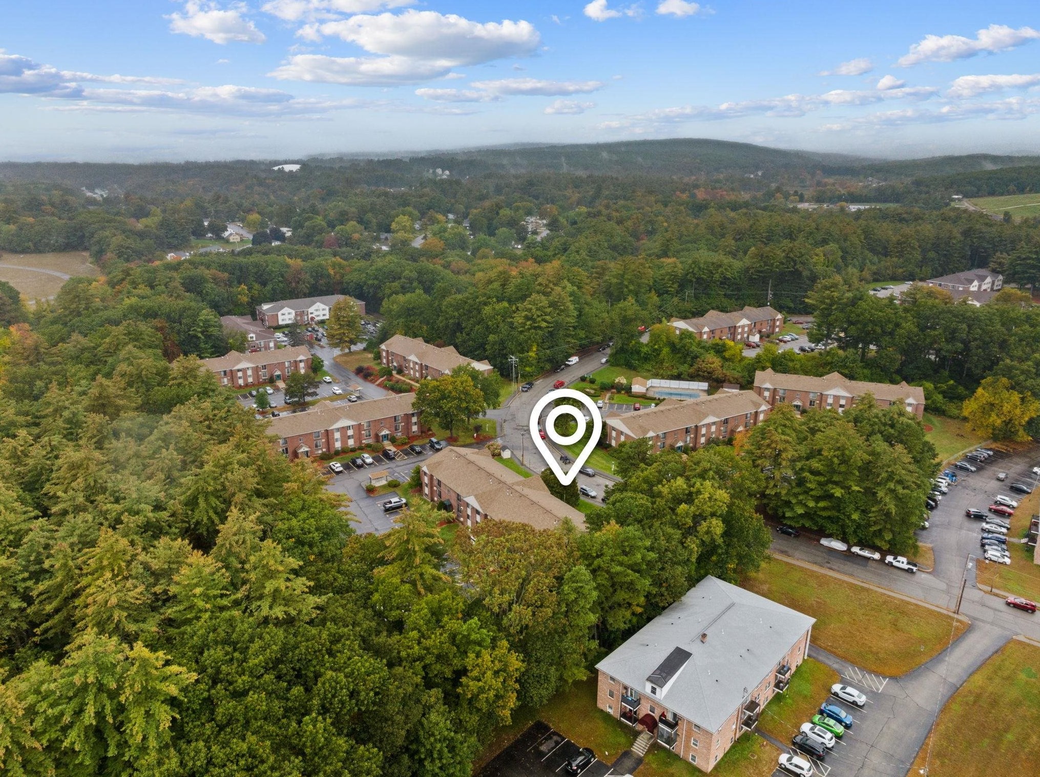 135 English Village Rd, Manchester NH  03102-2445 exterior