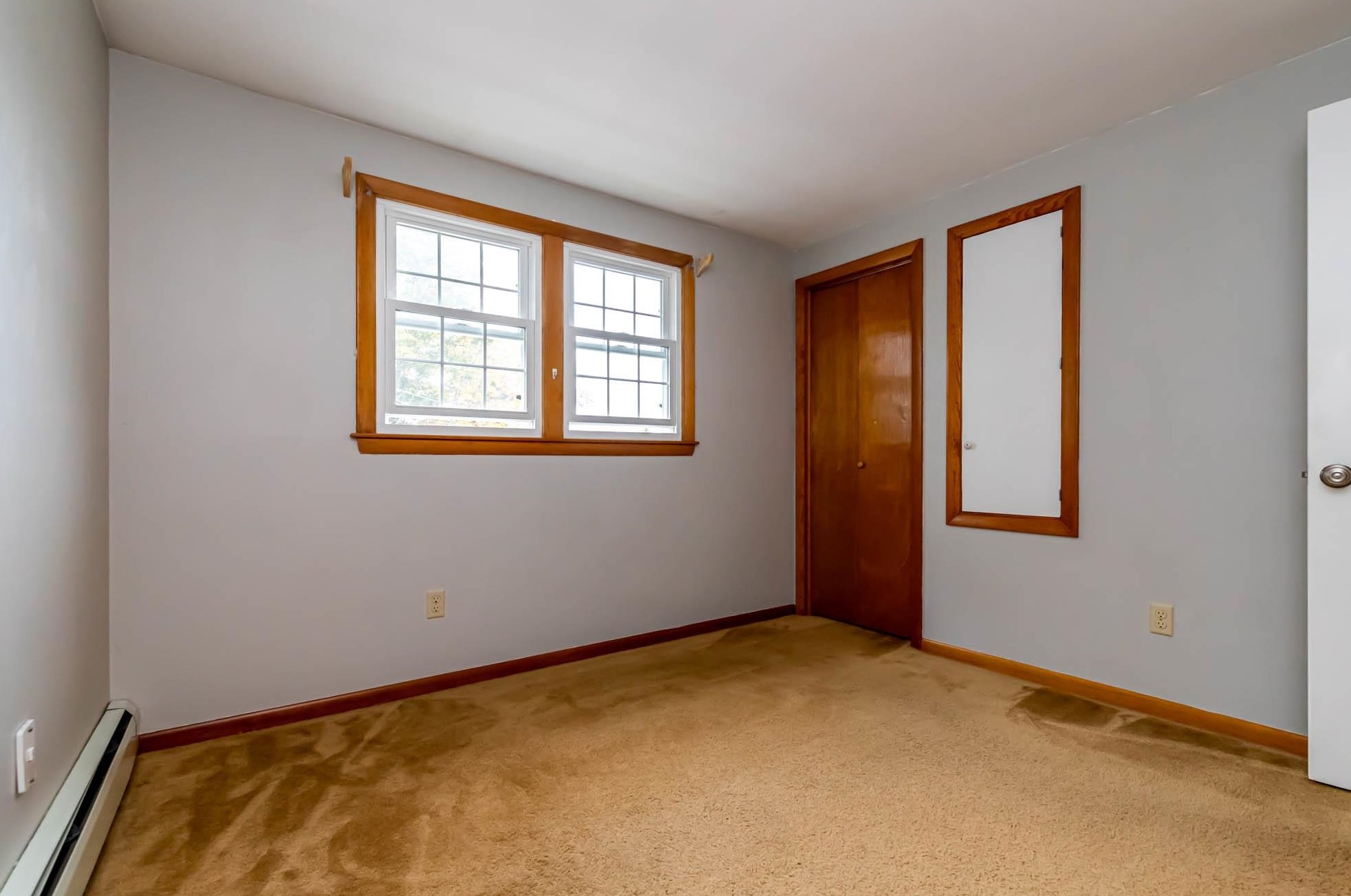 222 Brunelle Ave, Manchester NH  03103-4633 exterior