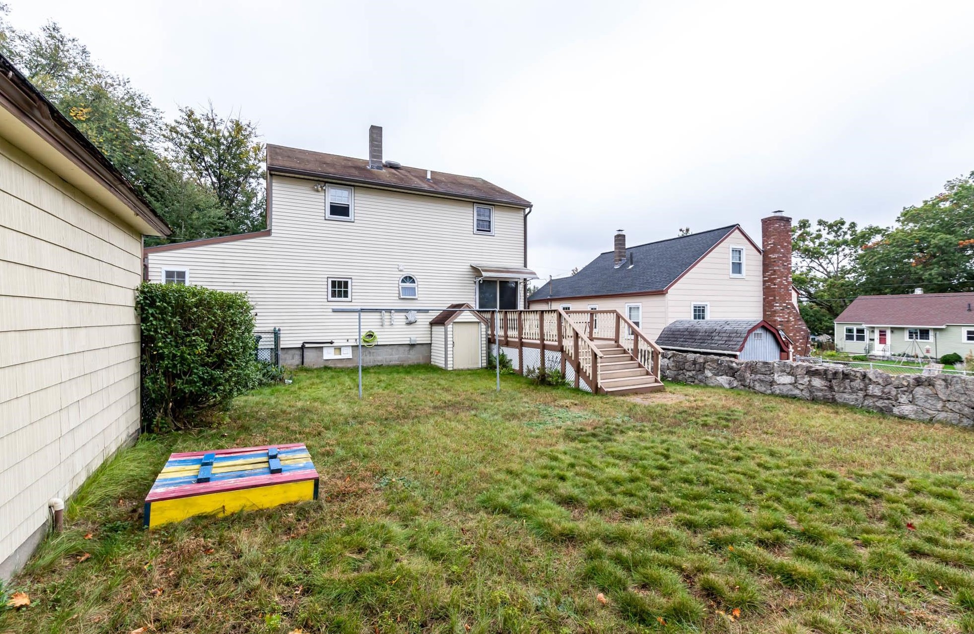 222 Brunelle Ave, Manchester NH  03103-4633 exterior