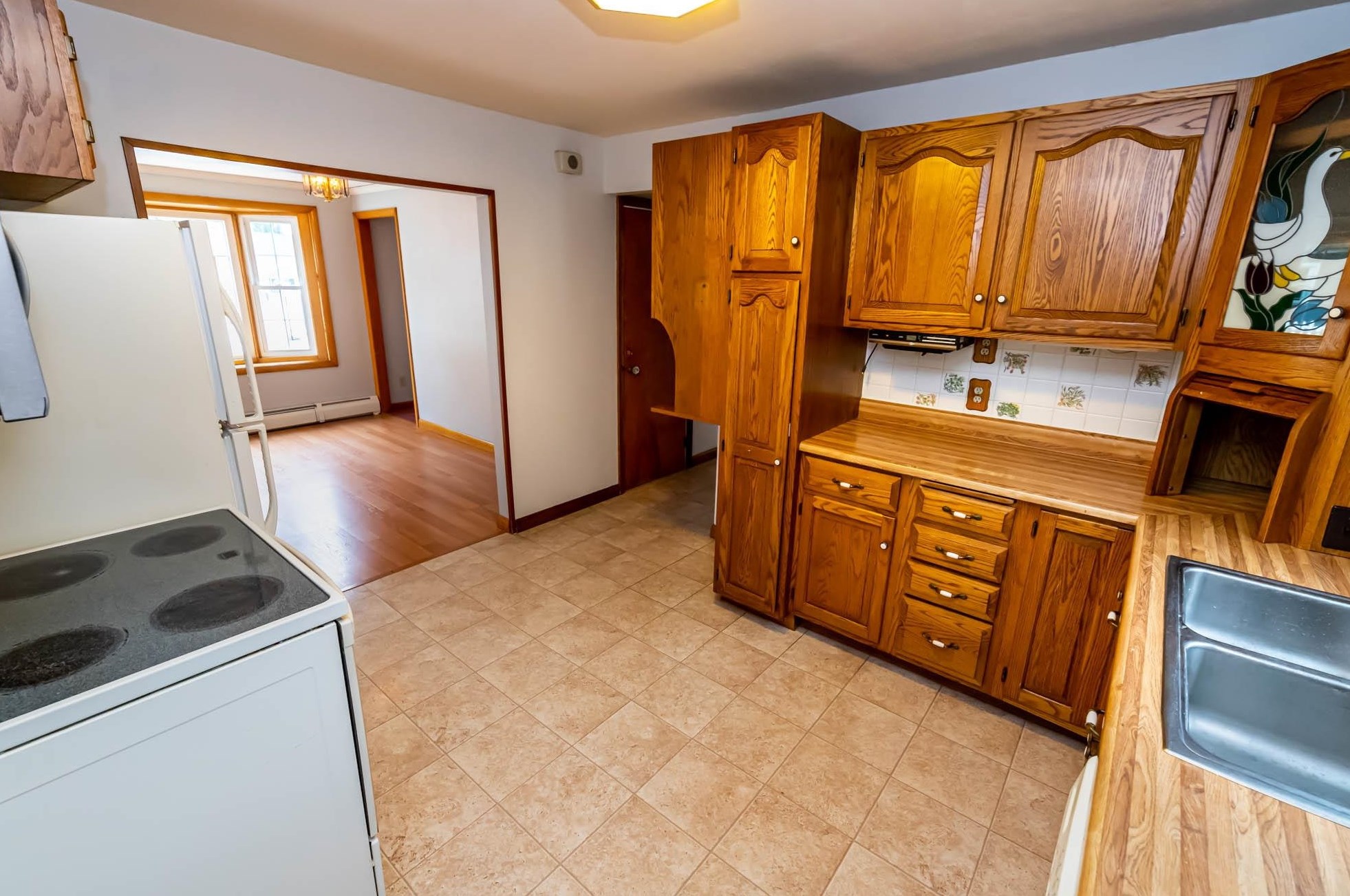 222 Brunelle Ave, Manchester NH  03103-4633 exterior