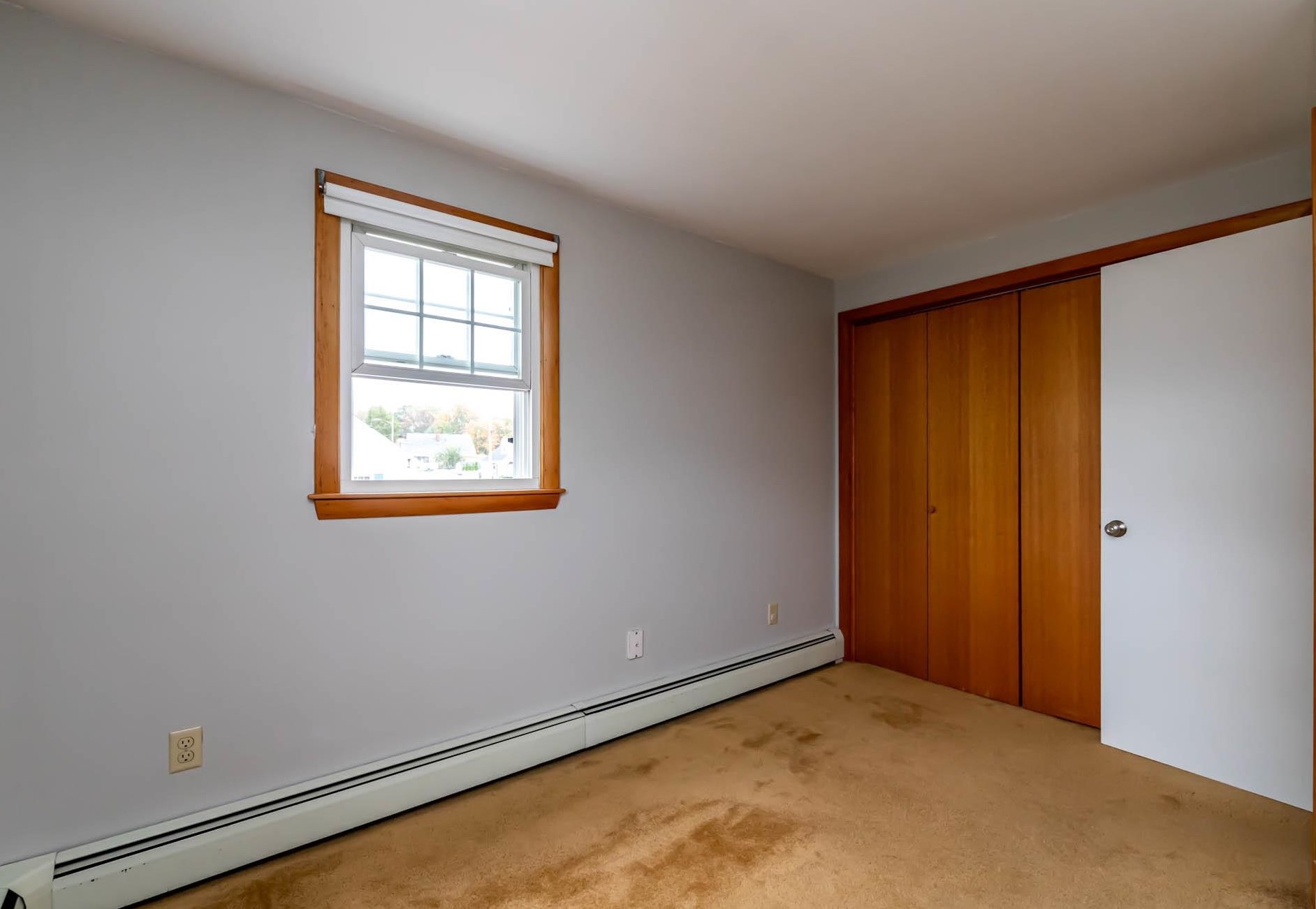 222 Brunelle Ave, Manchester NH  03103-4633 exterior