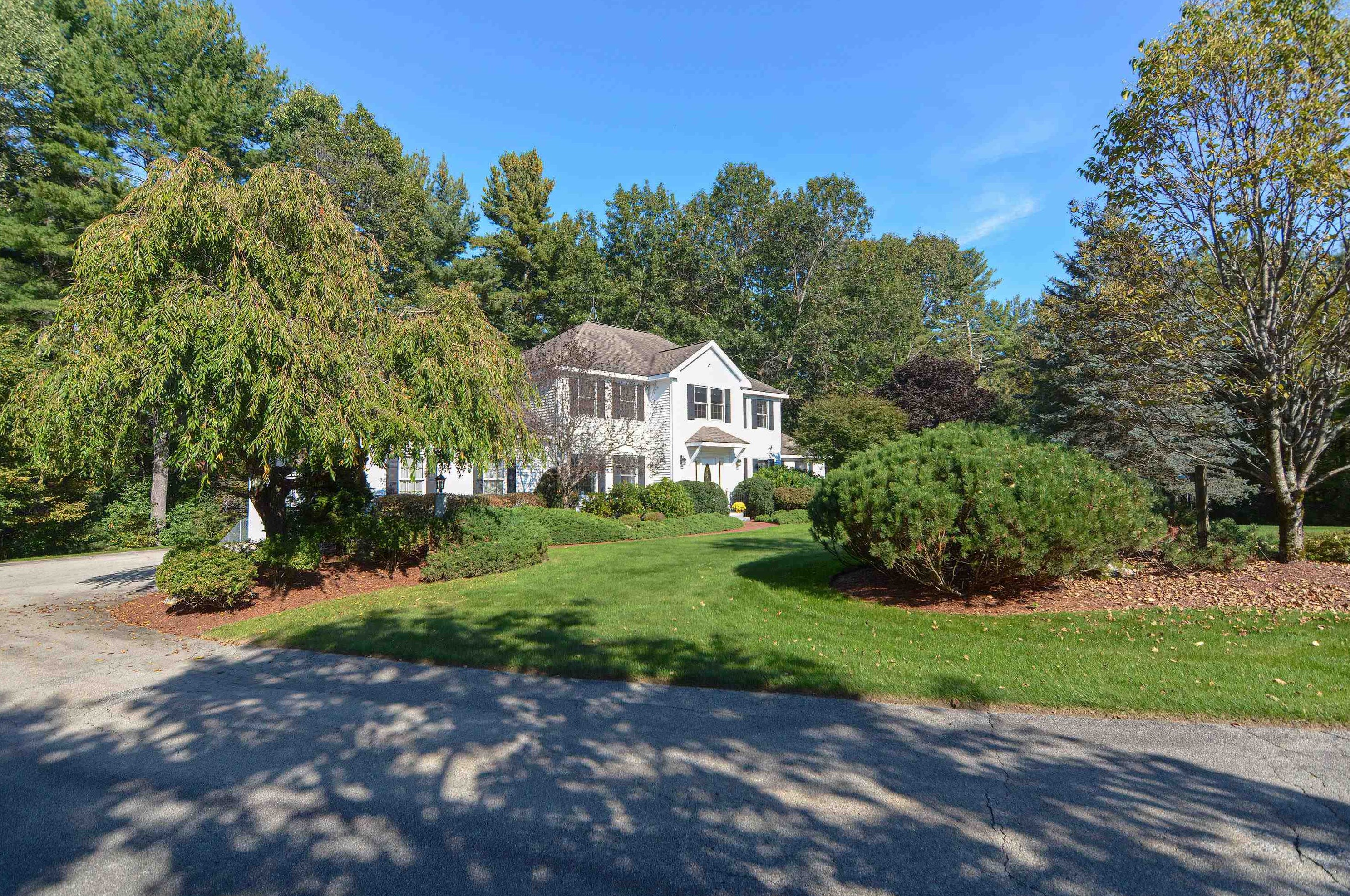12 Quarry Rd, Nashua, NH 03062
