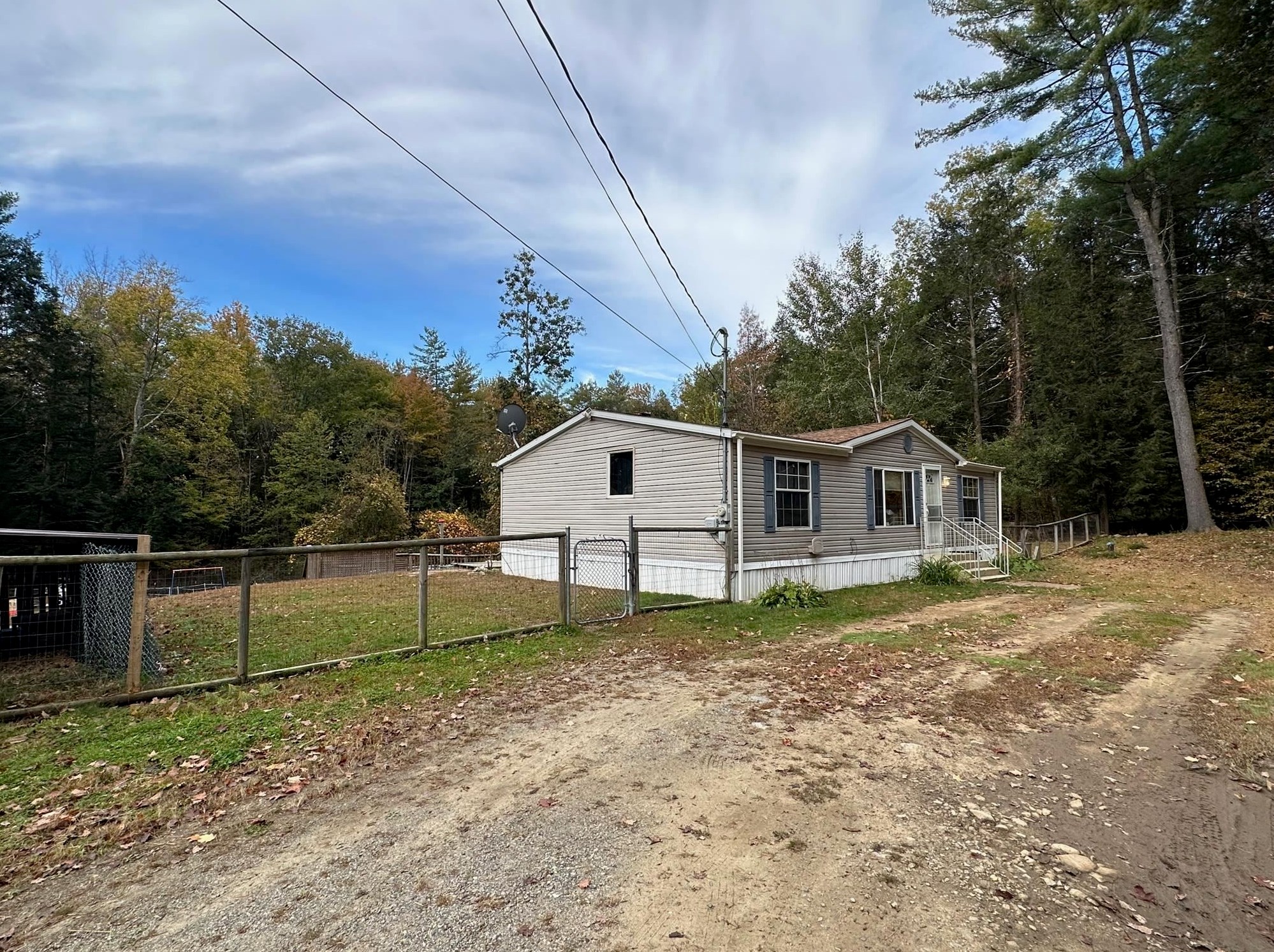 530 Oxbow Rd, Hinsdale, NH 03451