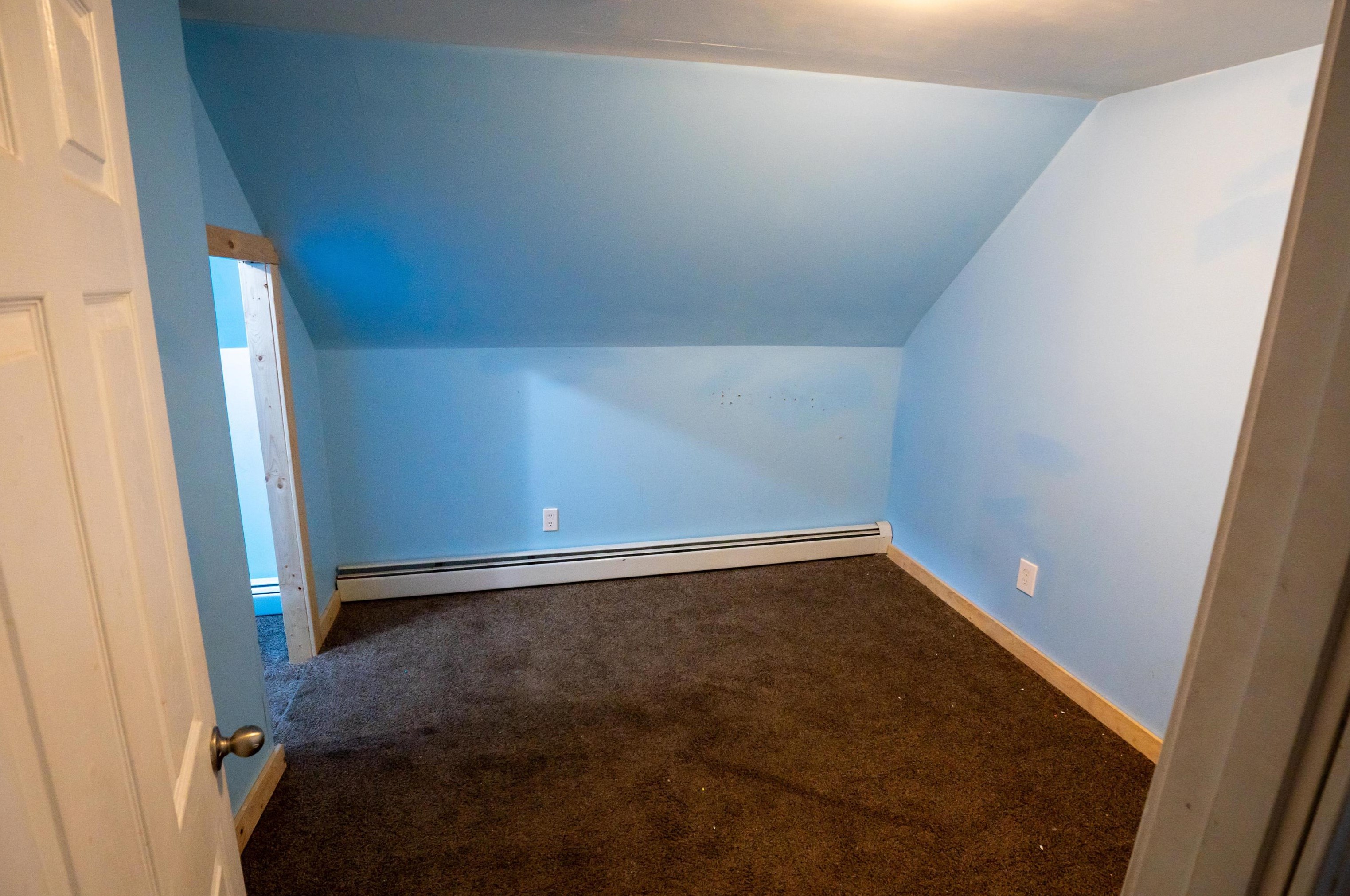 56 Iceland St, Berlin NH  03570-3043 exterior
