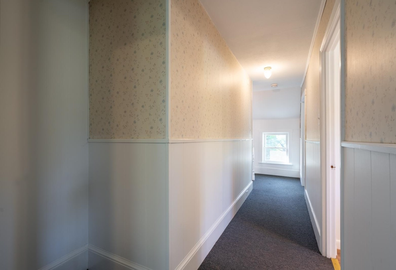 6 Leonard Ave, Manchester NH  03106-1053 exterior