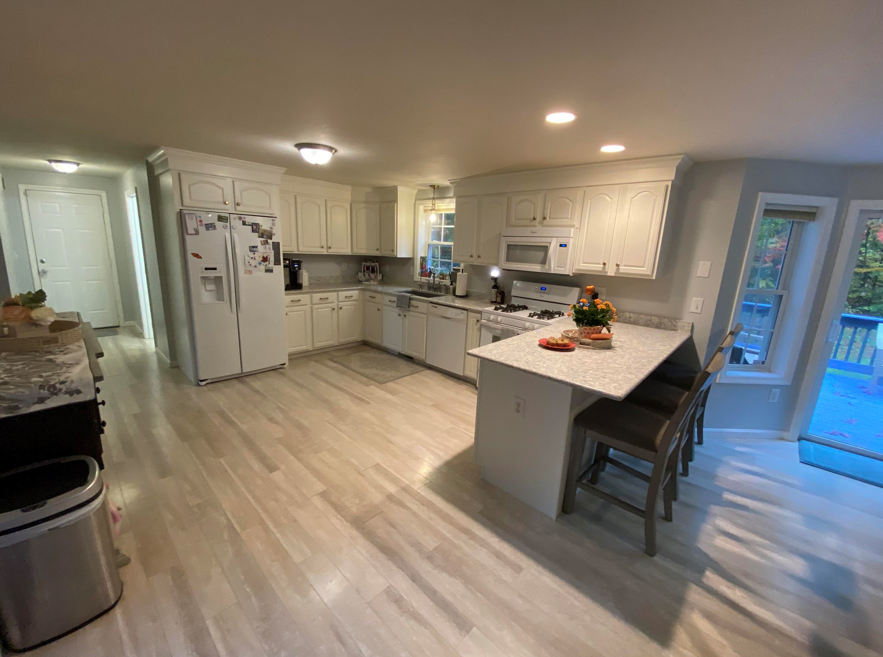 56 Lawrence Rd, Hudson NH  03051-3137 exterior