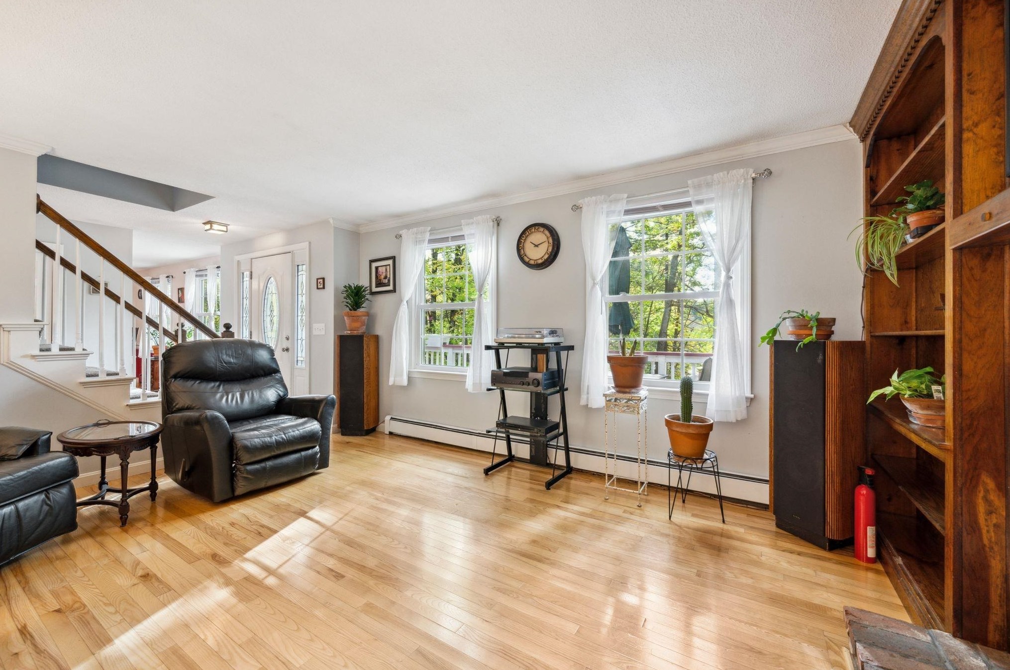 28 Pinnacle St, Manchester NH  03106-1535 exterior