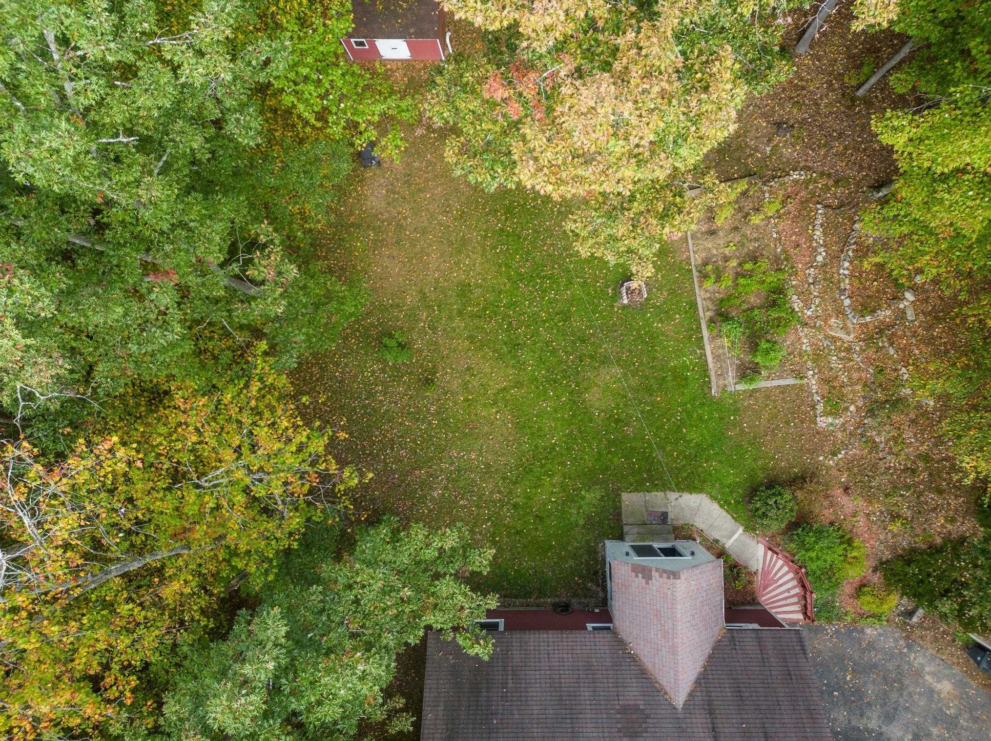 28 Pinnacle St, Manchester NH  03106-1535 exterior