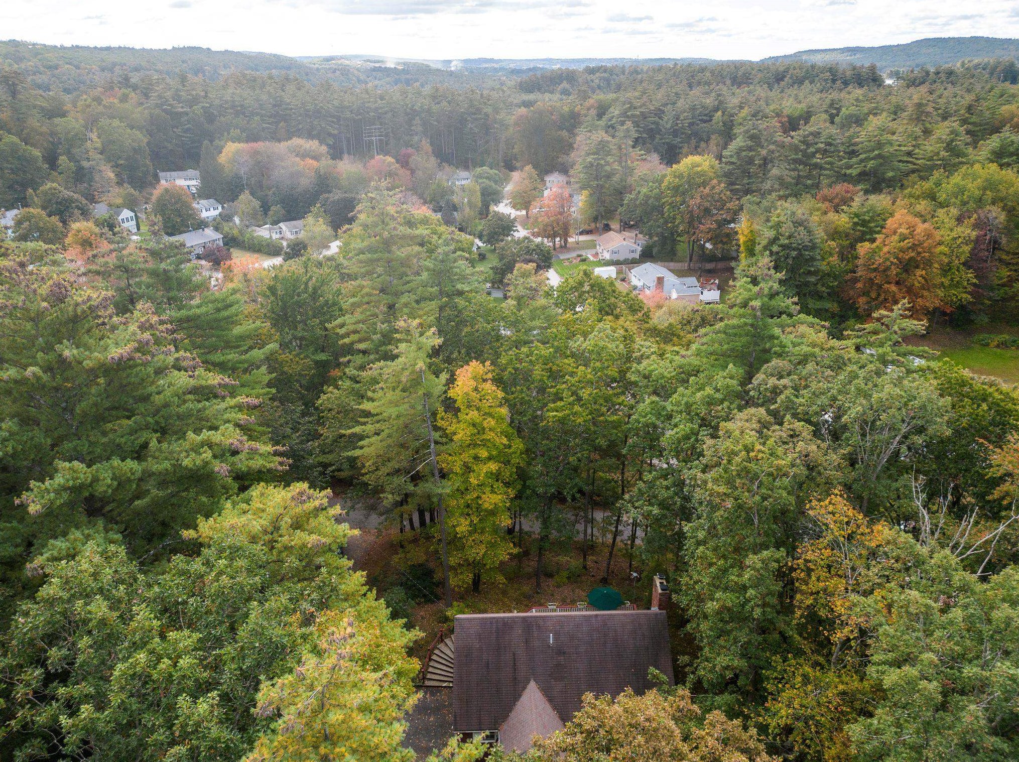 28 Pinnacle St, Manchester NH  03106-1535 exterior