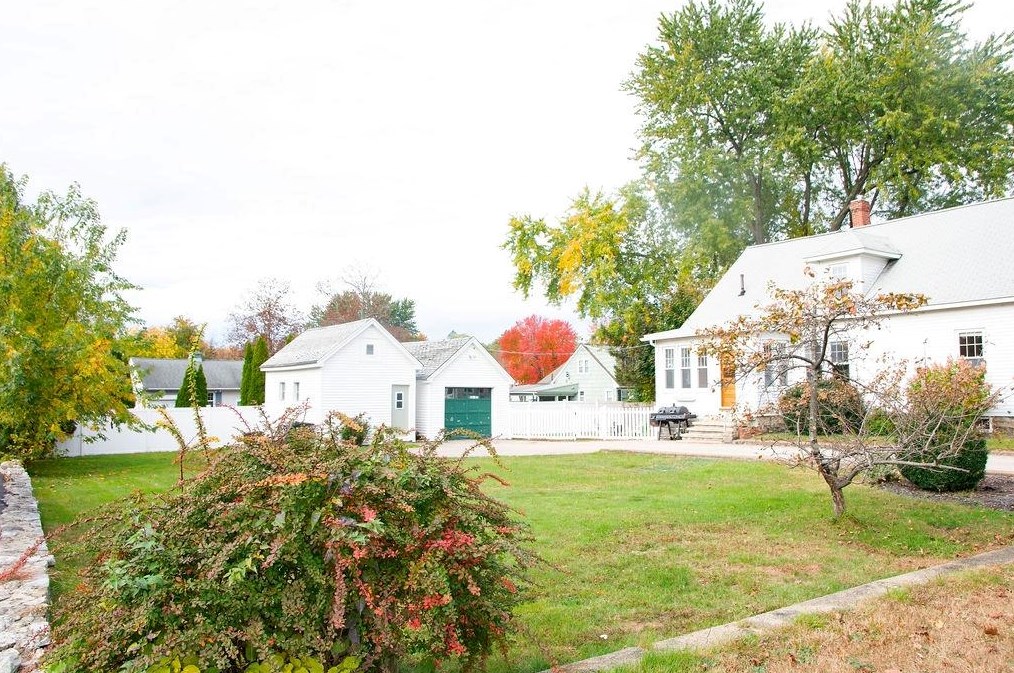 104 Porter St, Manchester NH  03103-2956 exterior