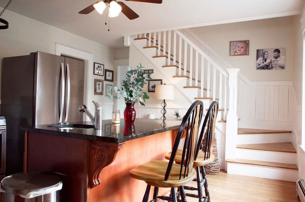 104 Porter St, Manchester NH  03103-2956 exterior