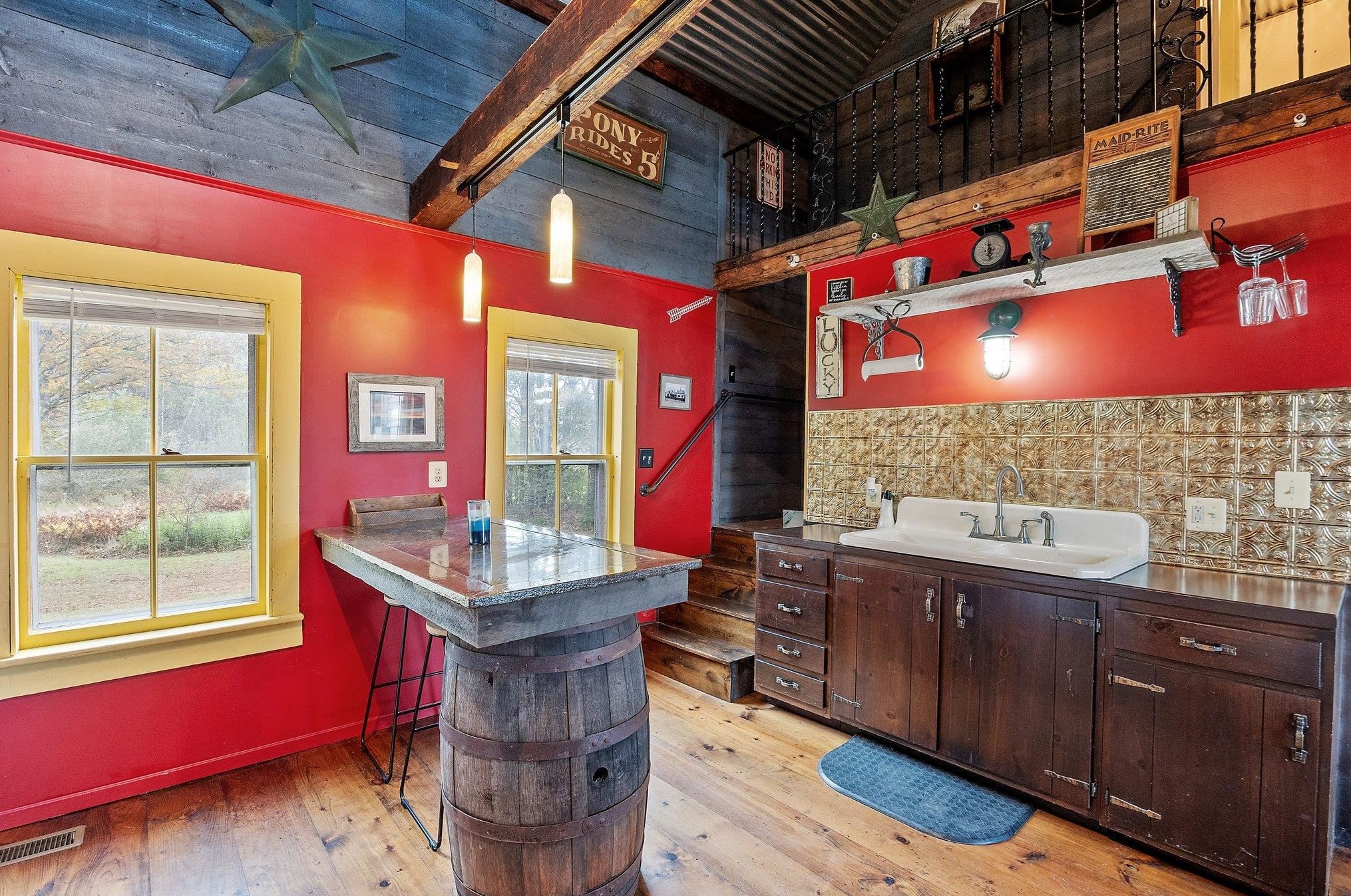 56 Washburn Rd, Bridgewater NH  03222-6615 exterior