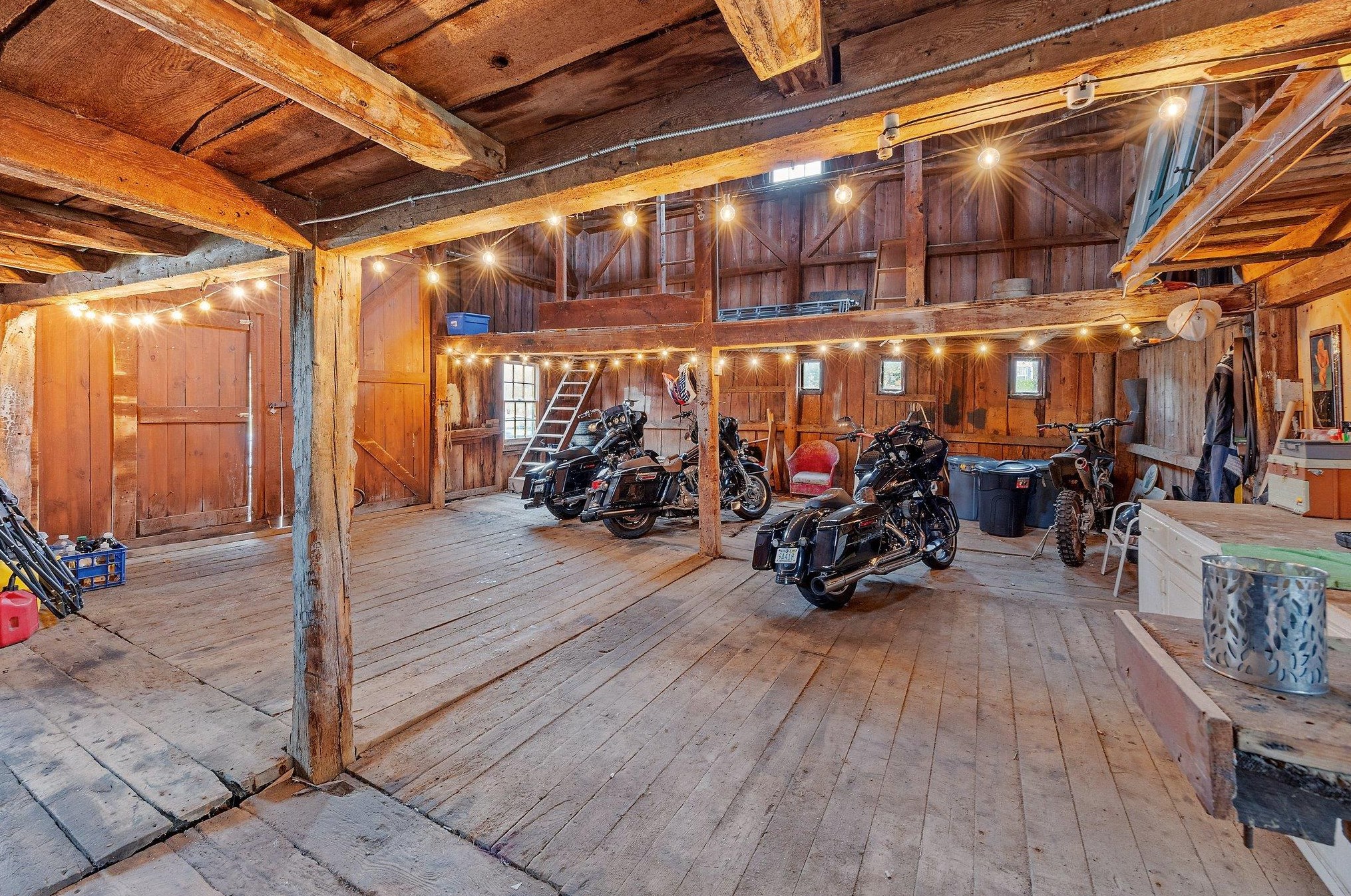 56 Washburn Rd, Bridgewater NH  03222-6615 exterior