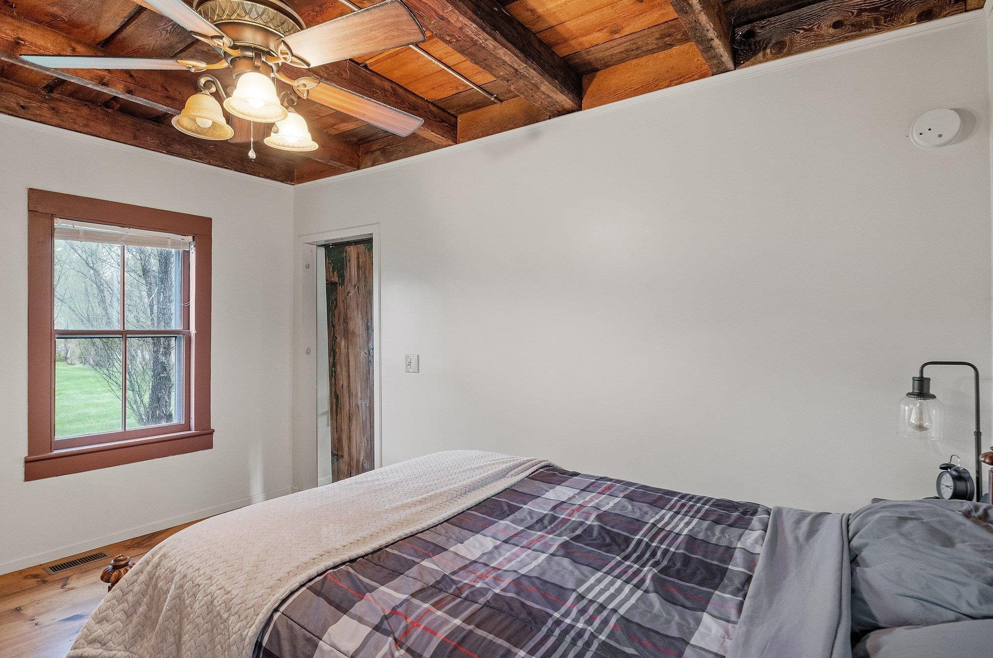 56 Washburn Rd, Bridgewater NH  03222-6615 exterior