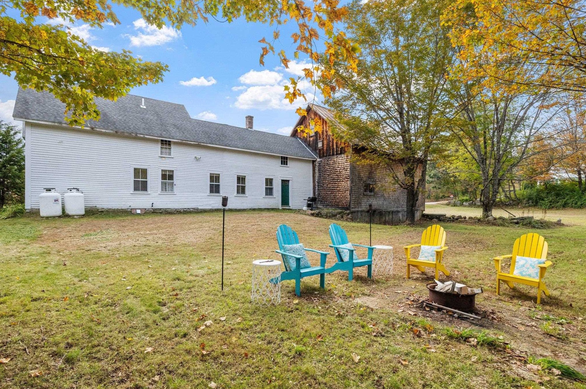 56 Washburn Rd, Bridgewater NH  03222-6615 exterior