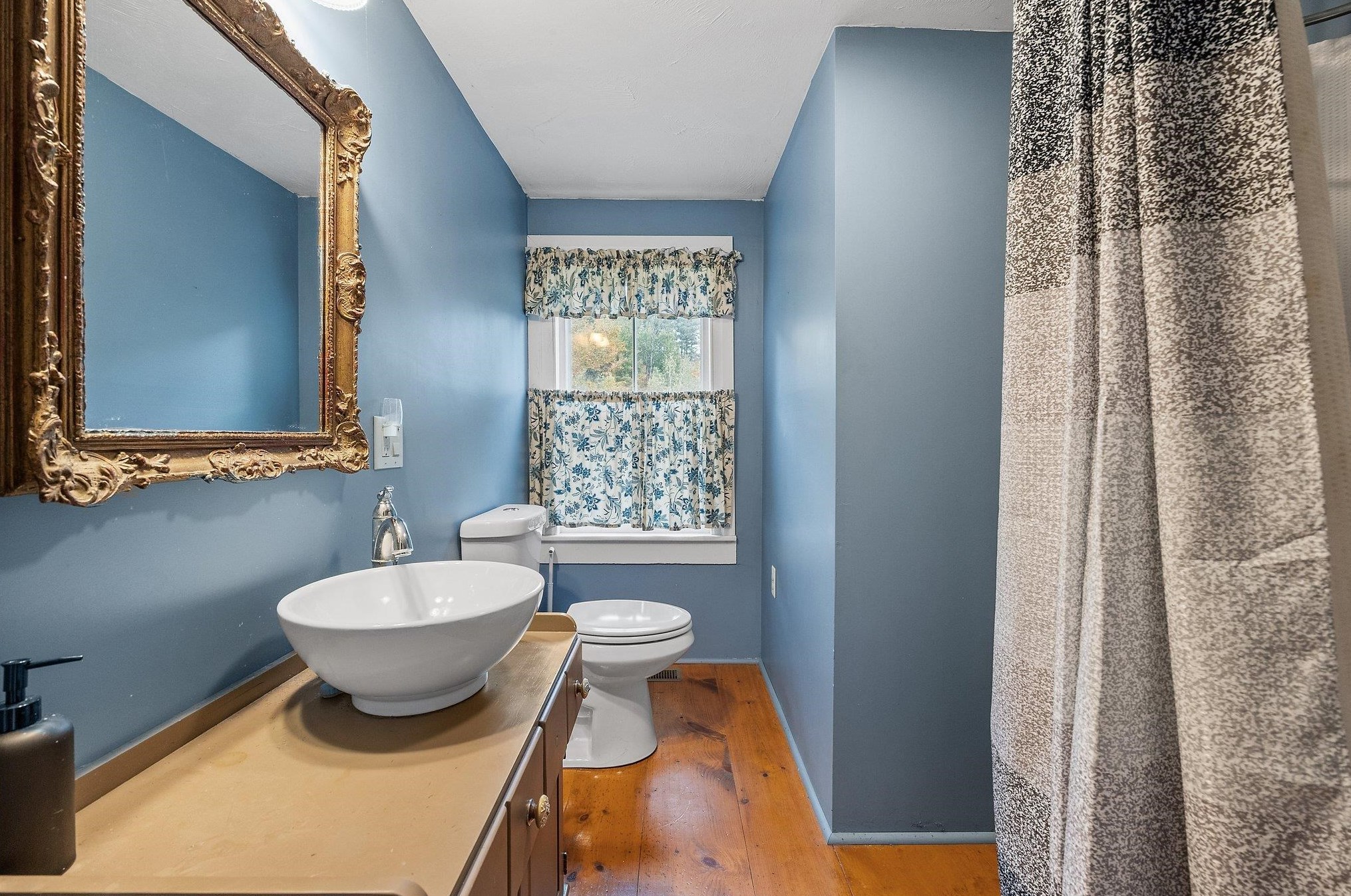 56 Washburn Rd, Bridgewater NH  03222-6615 exterior