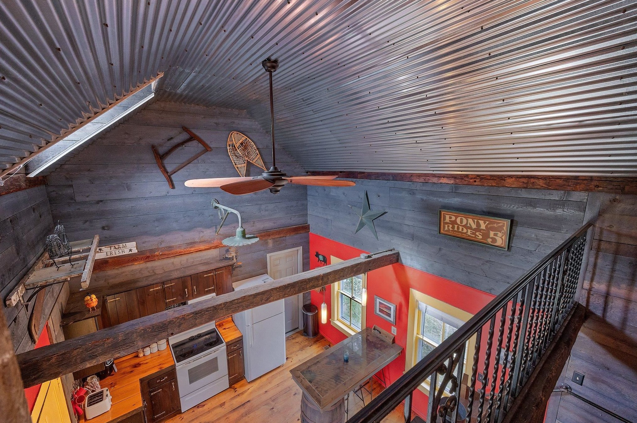 56 Washburn Rd, Bridgewater NH  03222-6615 exterior