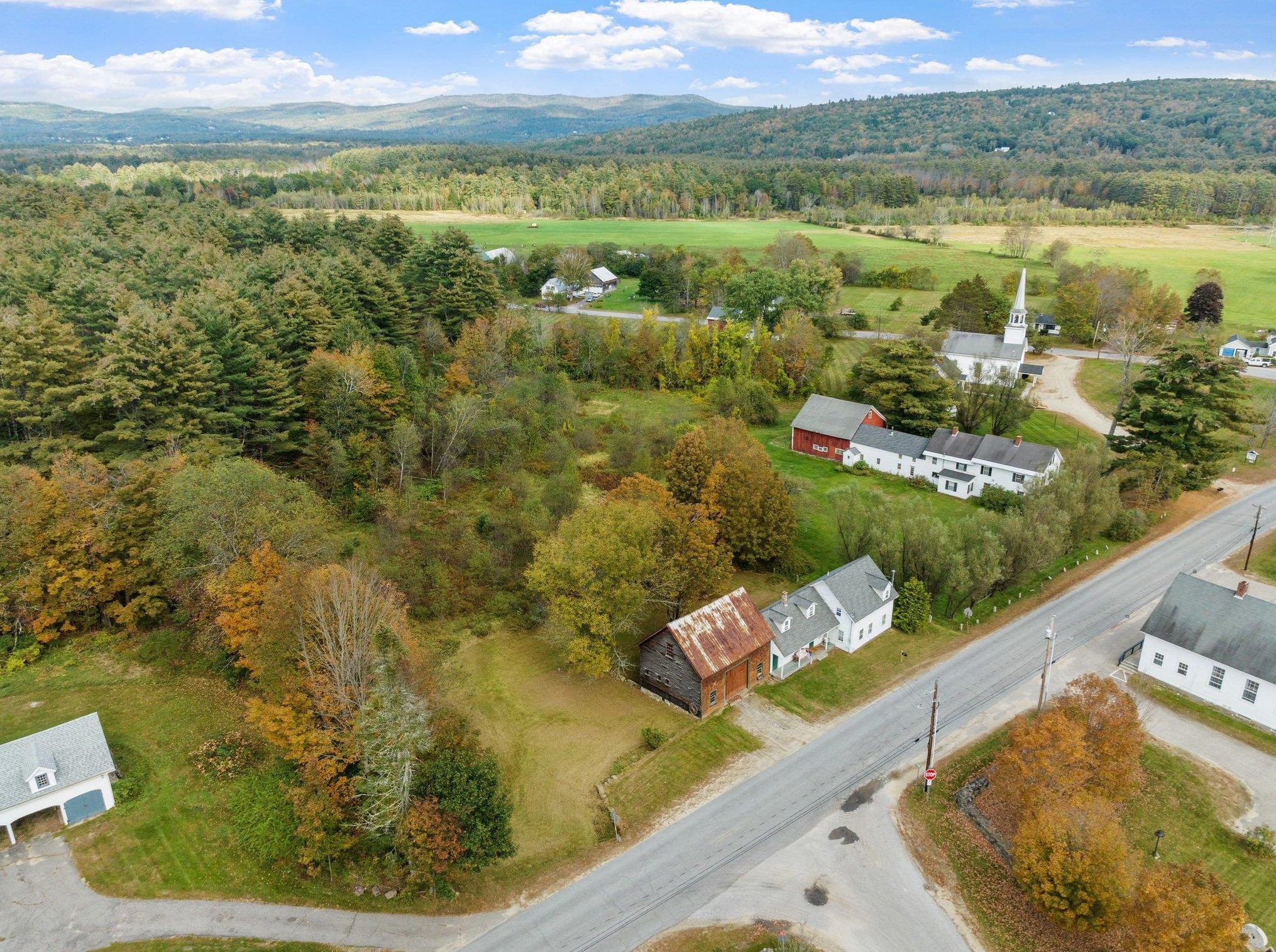 56 Washburn Rd, Bridgewater NH  03222-6615 exterior