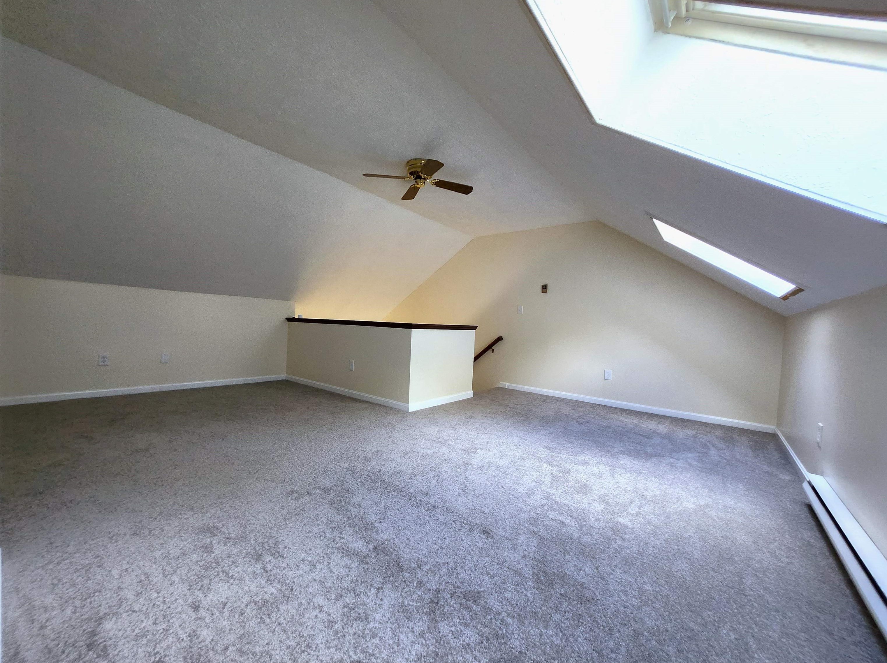 36 Cricket Hill Dr, Merrimack NH  03054-6621 exterior