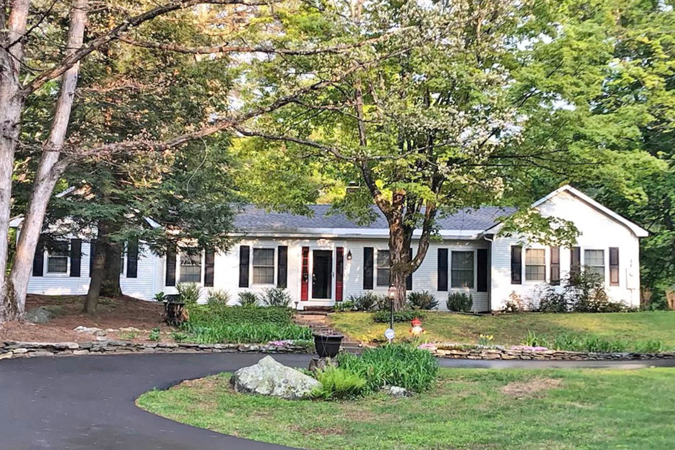 863 Upper Dummerston Rd, Brattleboro, VT 05301 MLS 4975544 Coldwell