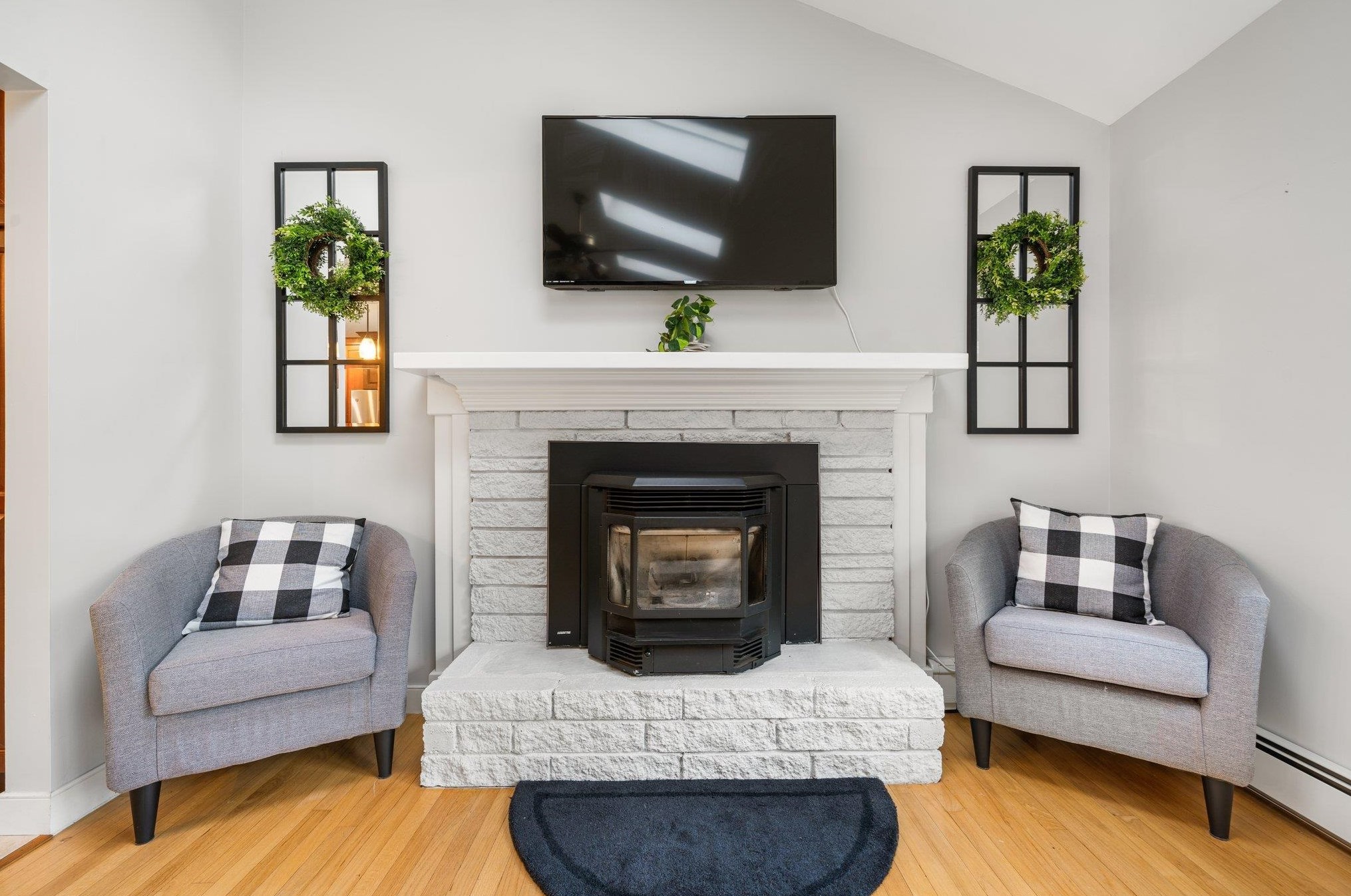 281 Baboosic Lake Rd, Merrimack NH  03054-2213 exterior