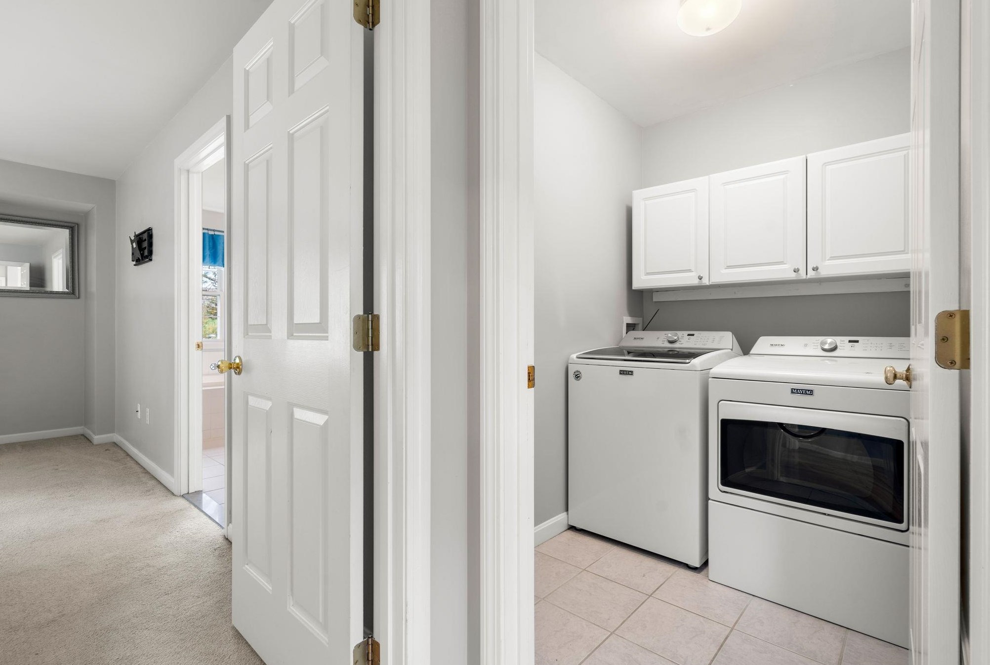 12 Edward Cir, Manchester NH  03110-6867 exterior