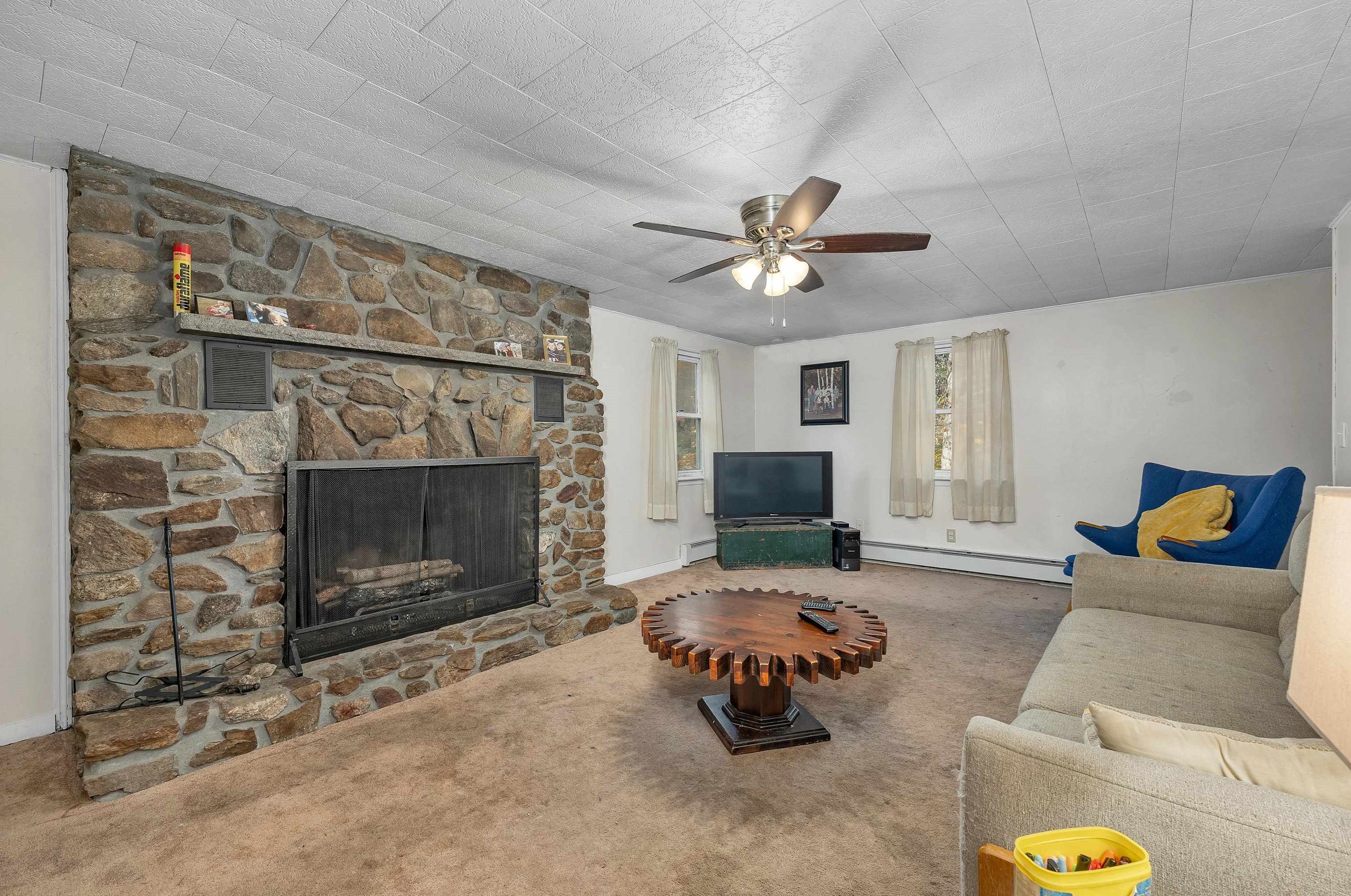 900 Mount Cardigan Rd, Bridgewater NH  03222-6203 exterior