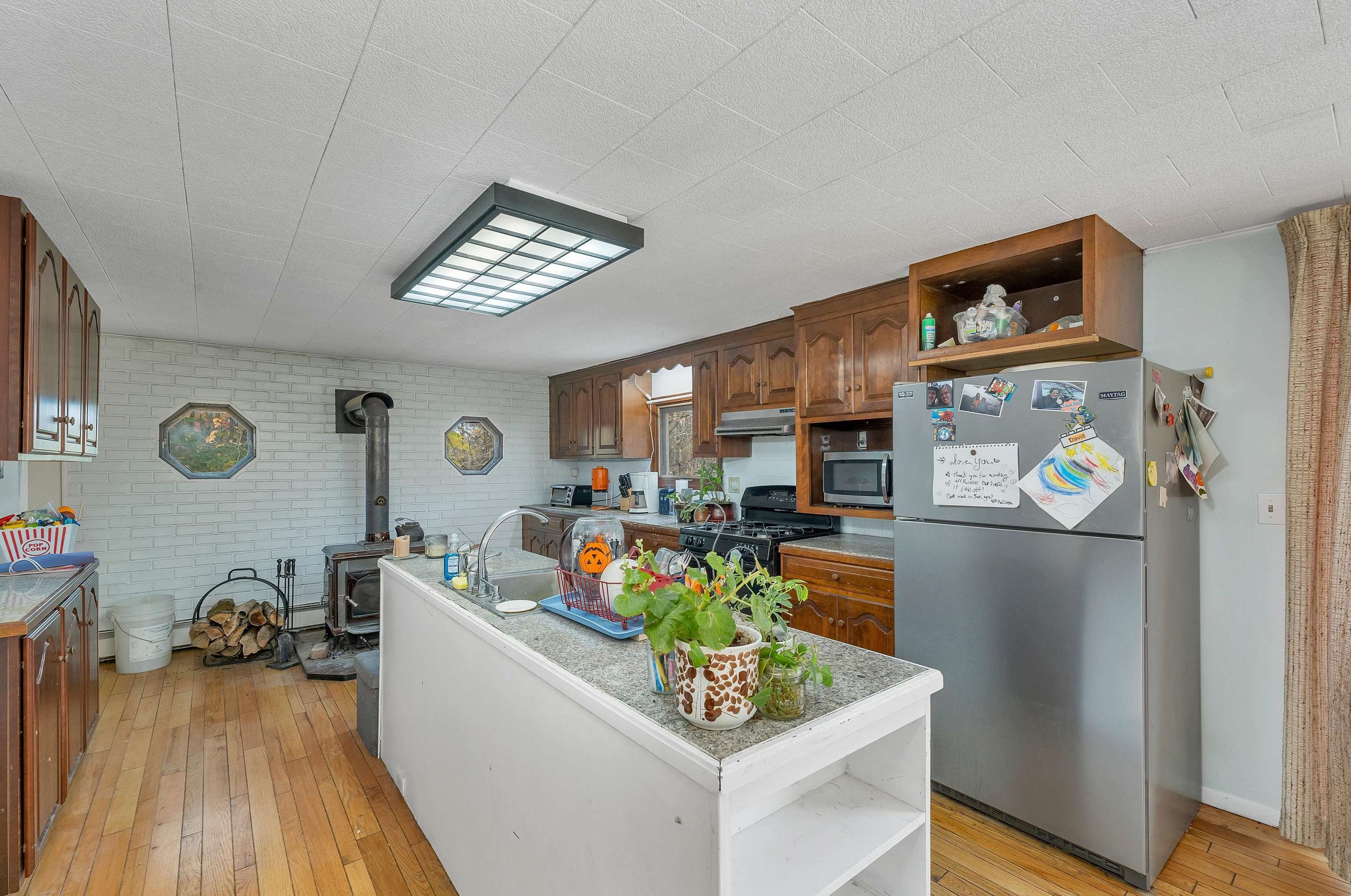 900 Mount Cardigan Rd, Bridgewater NH  03222-6203 exterior