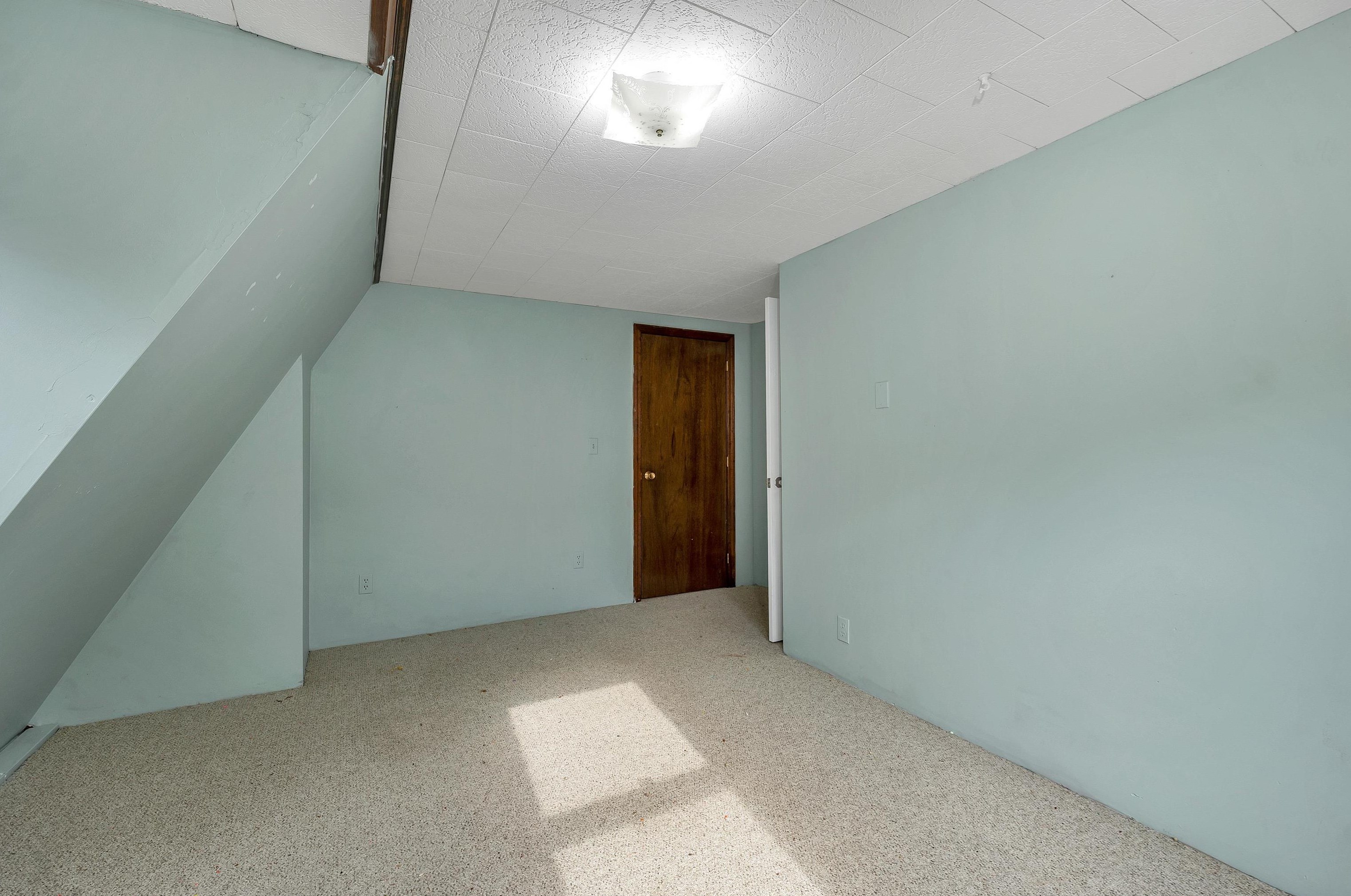 900 Mount Cardigan Rd, Bridgewater NH  03222-6203 exterior