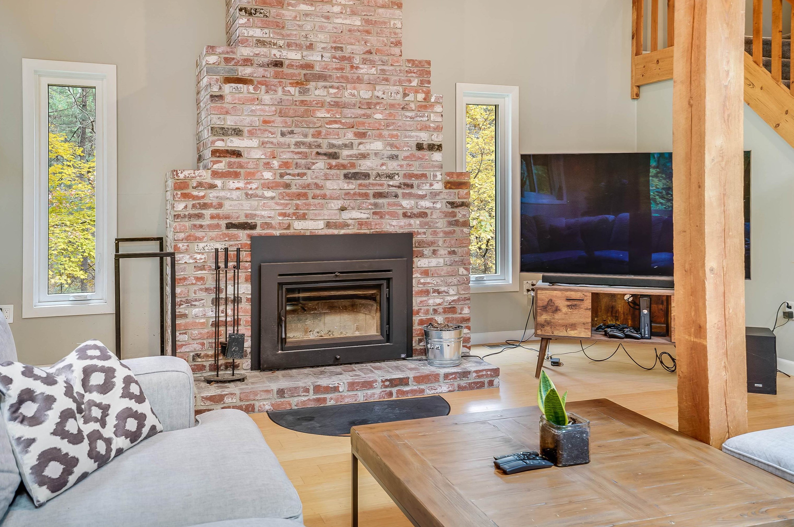 8 Windsor Blvd, Londonderry, NH 03053