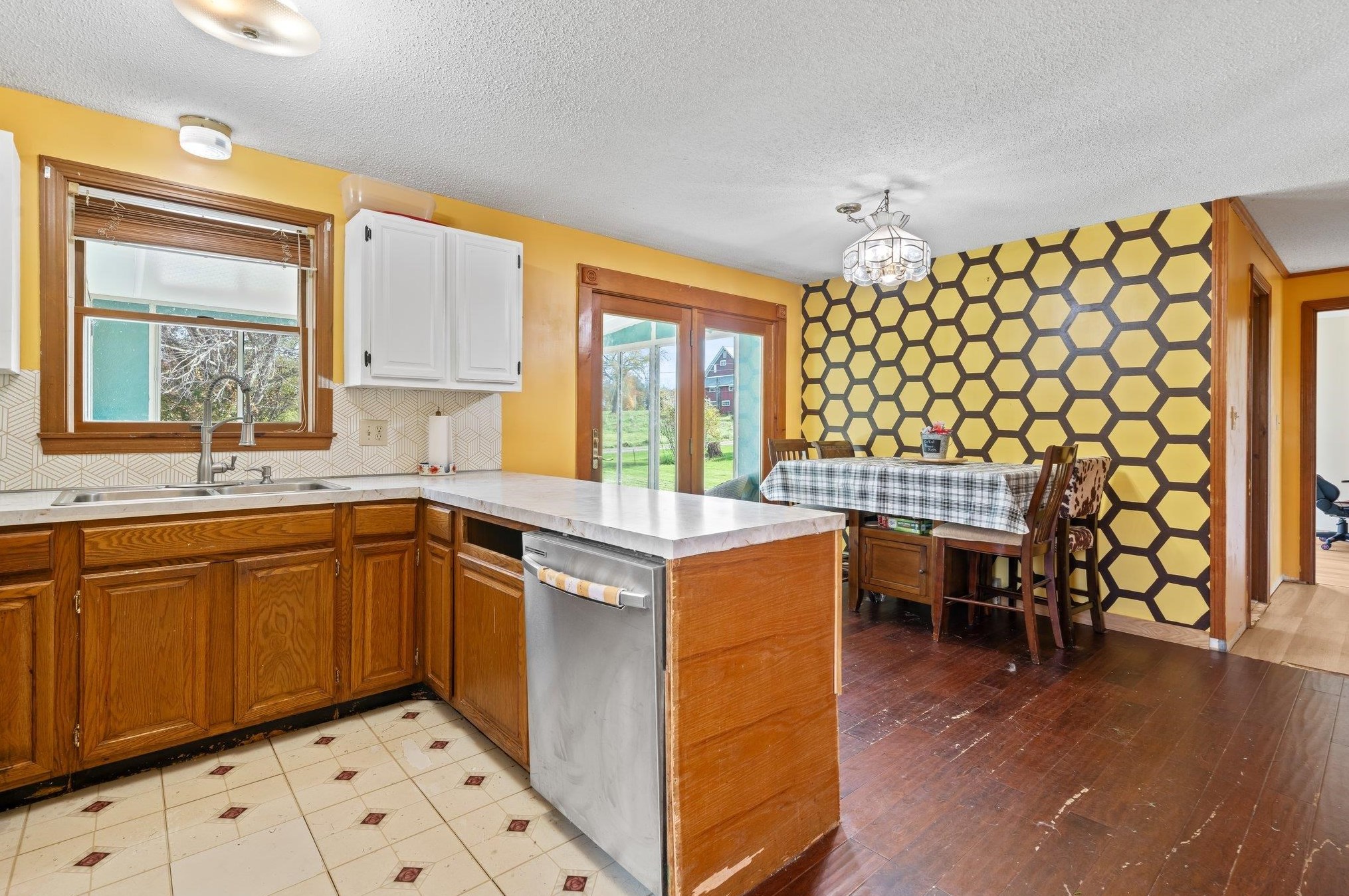 18 Jacobs Dr, Rochester NH  03867-2453 exterior