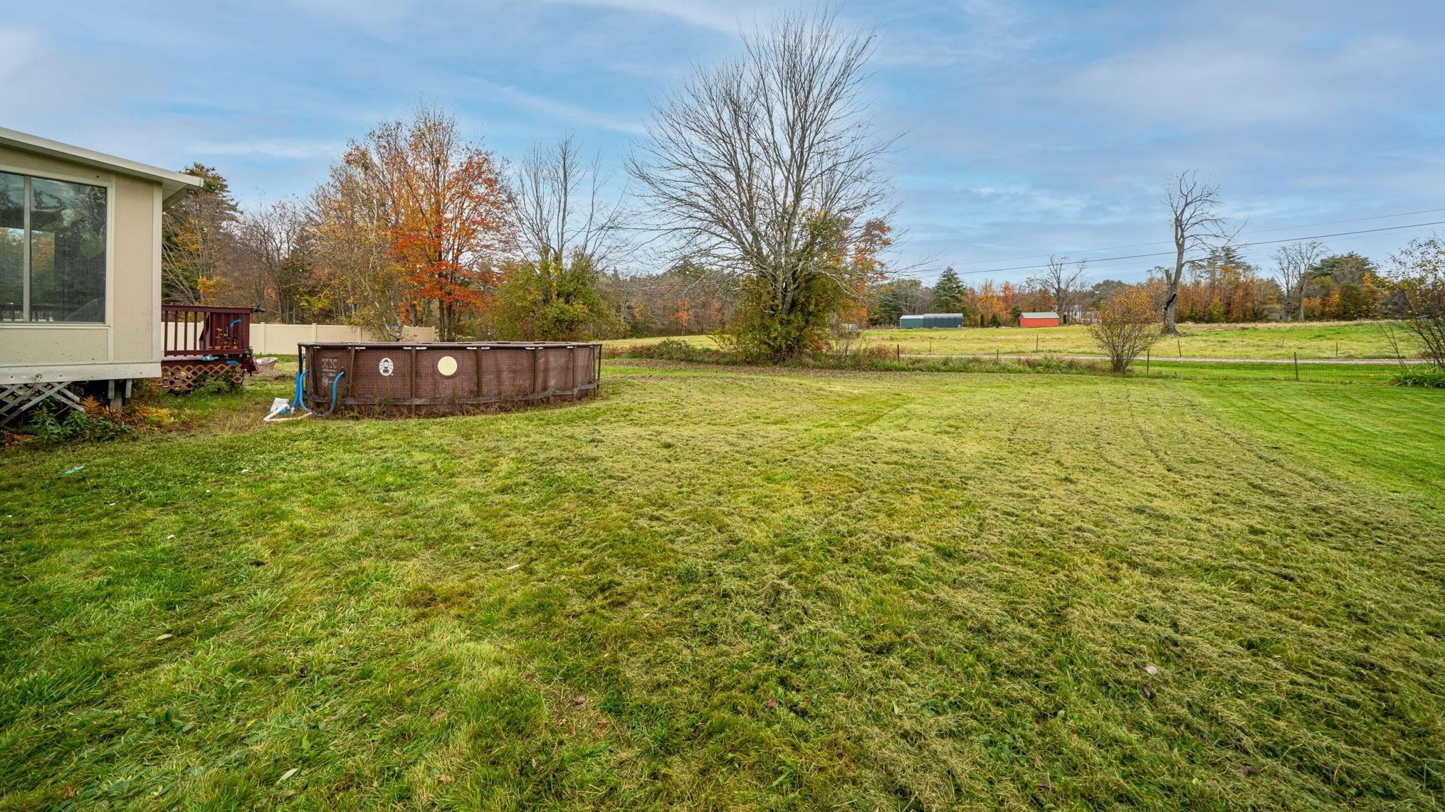 18 Jacobs Dr, Rochester NH  03867-2453 exterior