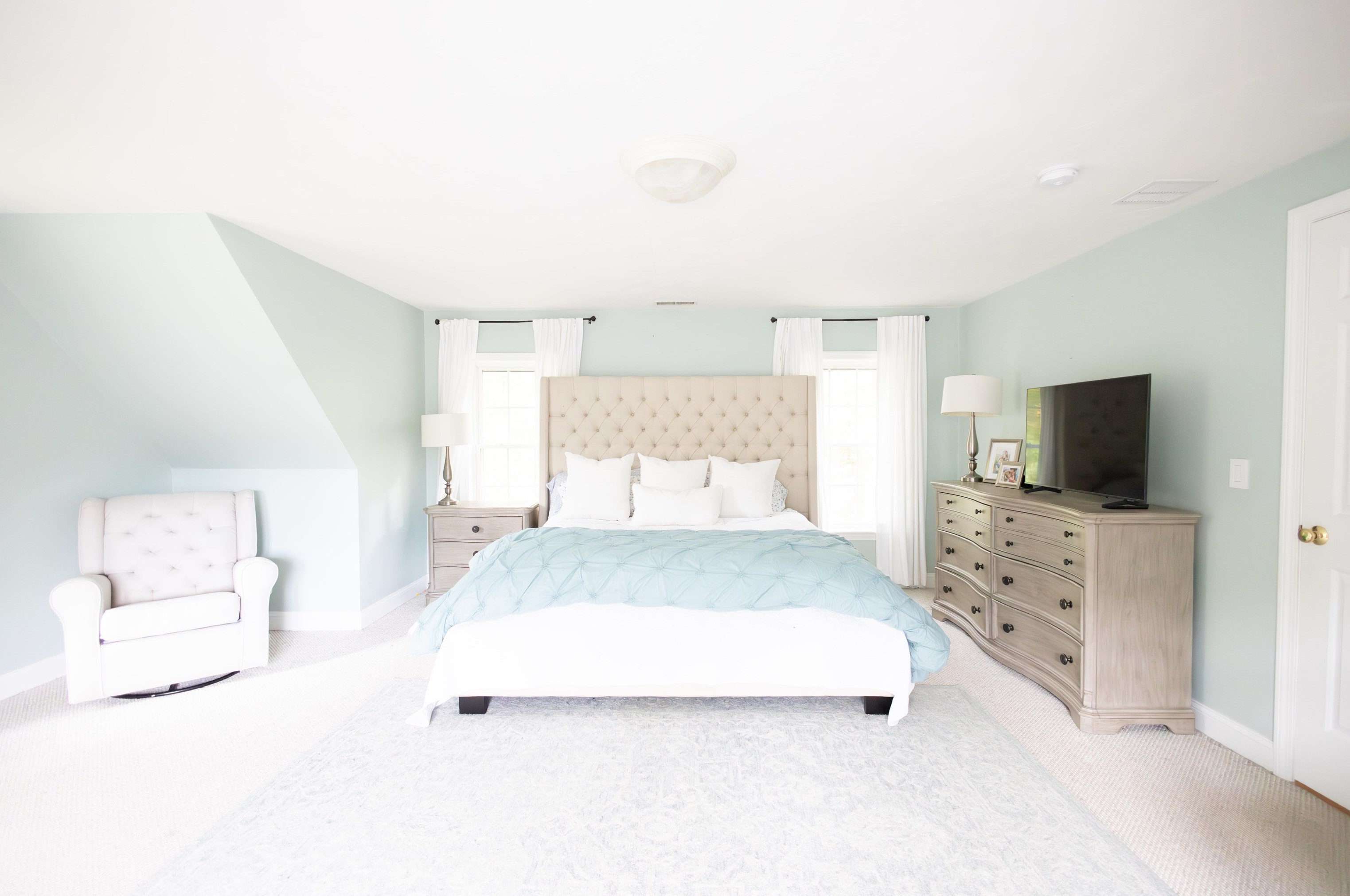 69 Ladyslipper Dr, Newmarket NH  03857-2066 exterior