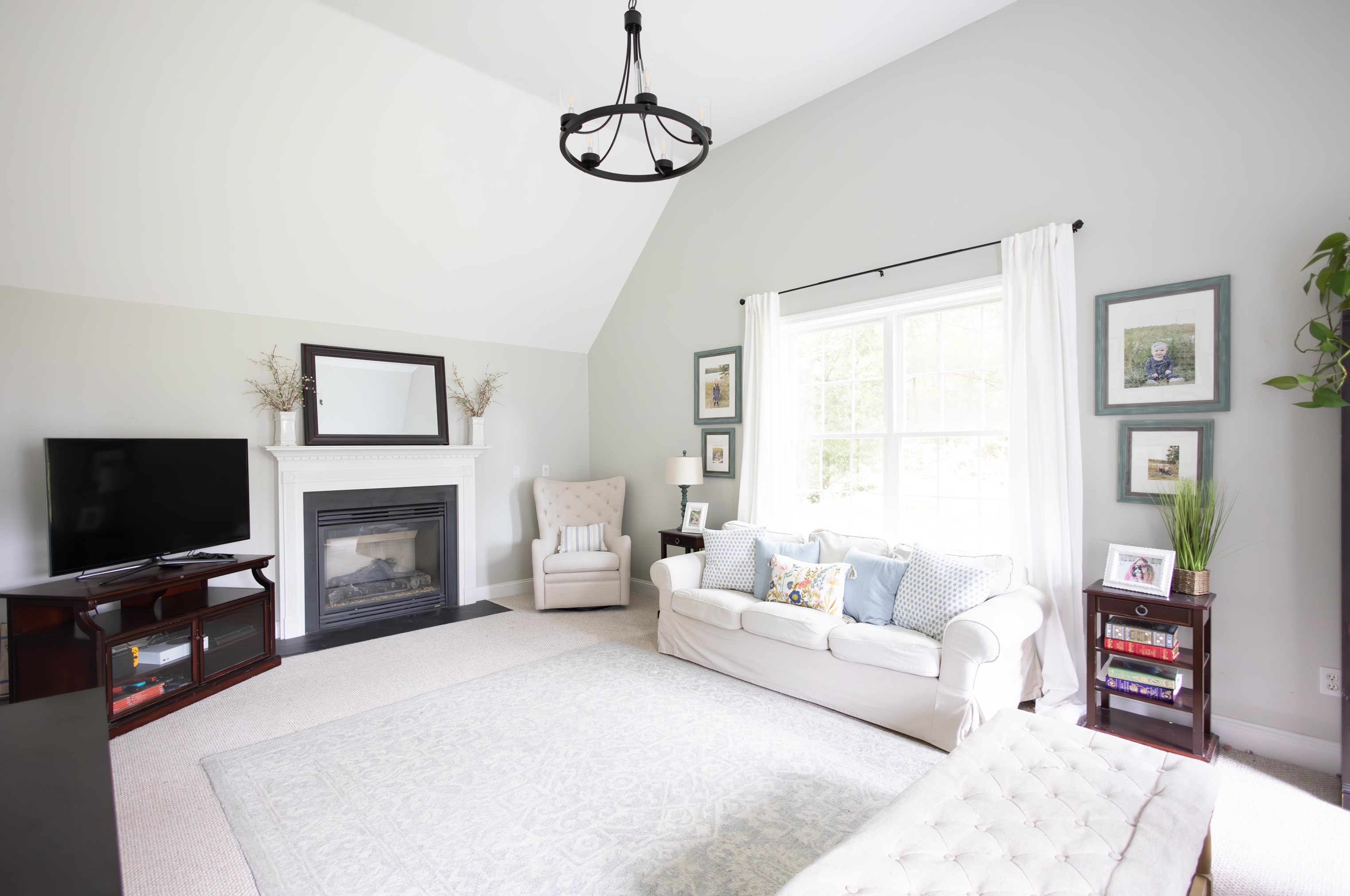 69 Ladyslipper Dr, Newmarket NH  03857-2066 exterior