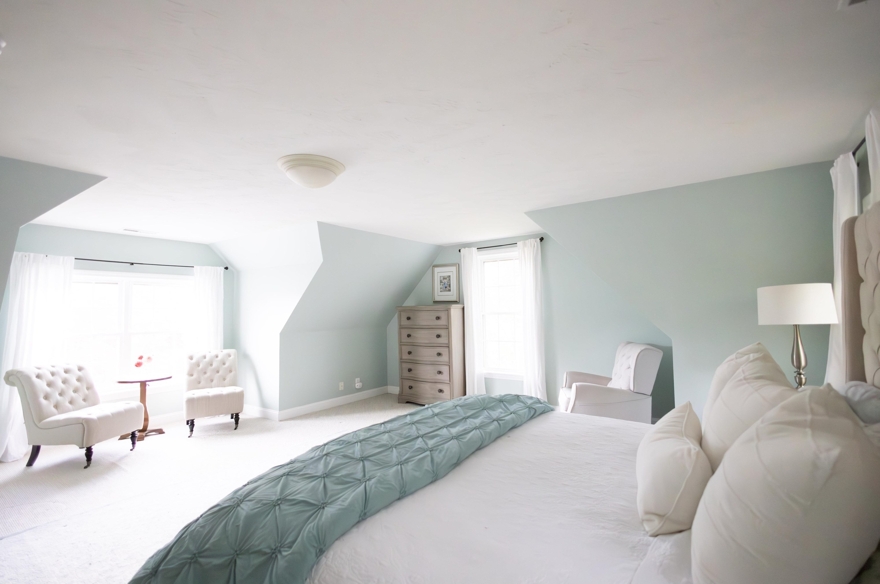 69 Ladyslipper Dr, Newmarket NH  03857-2066 exterior