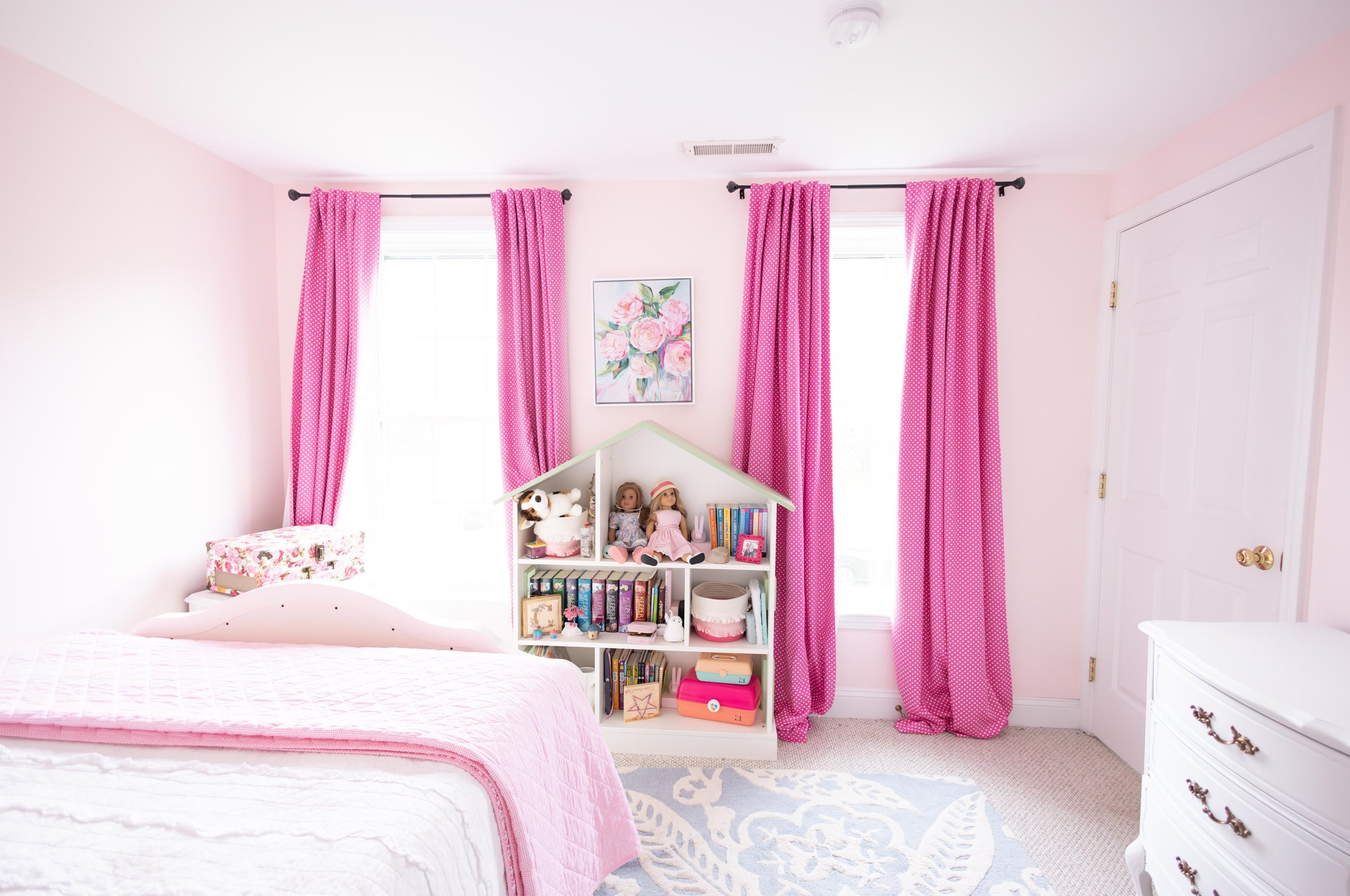 69 Ladyslipper Dr, Newmarket NH  03857-2066 exterior