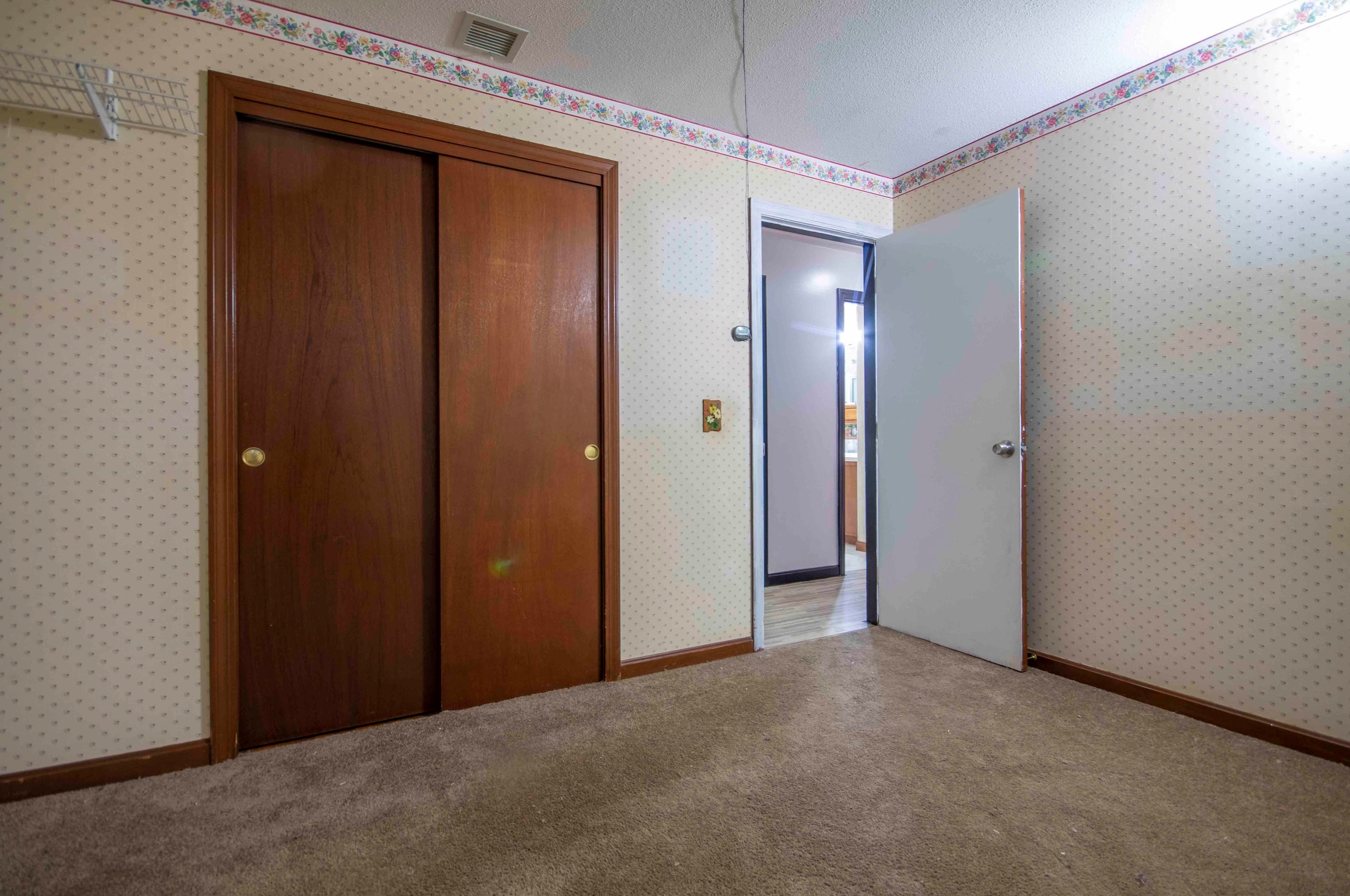 255 Greeley St, Manchester NH  03102-2337 exterior