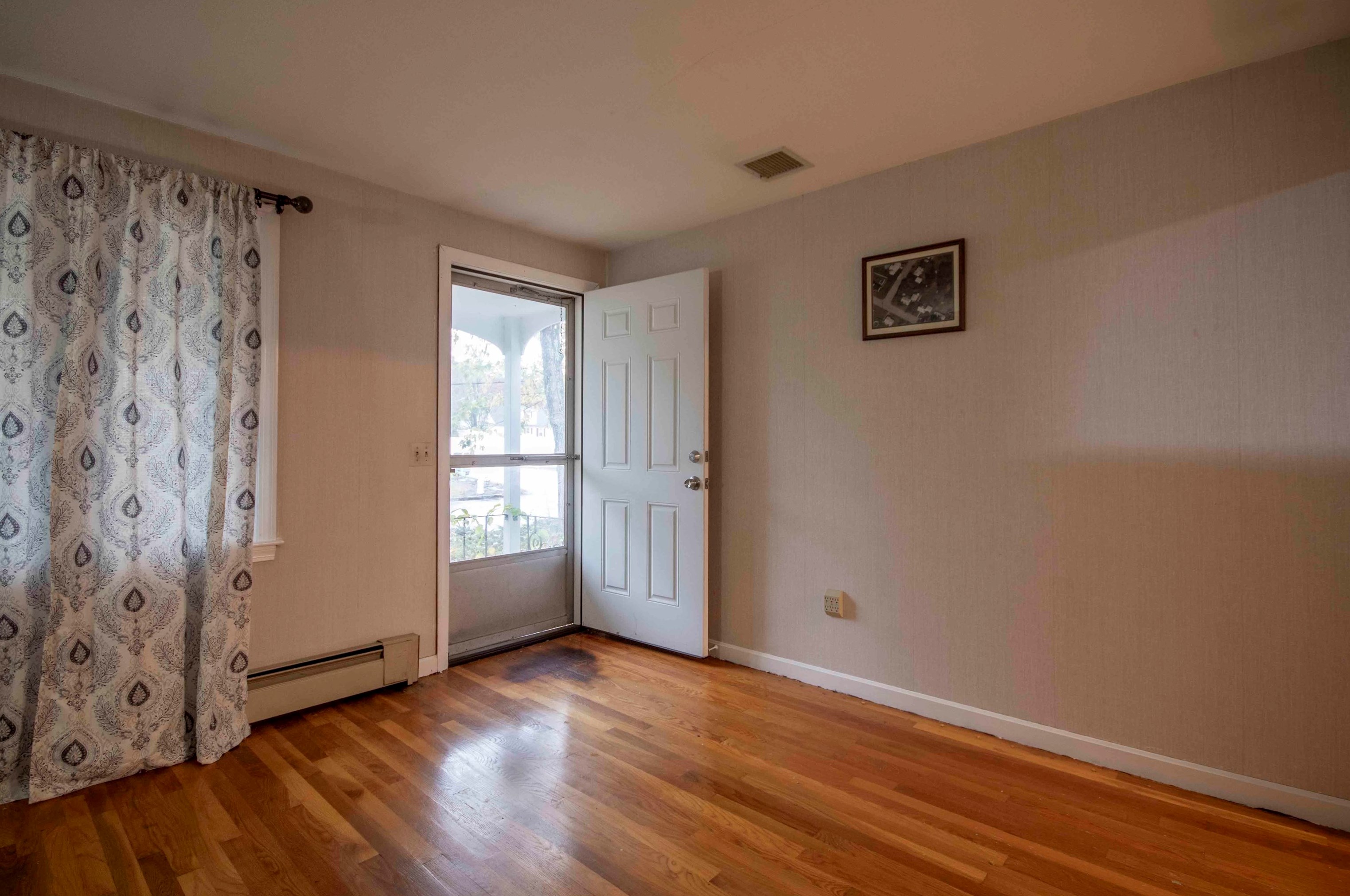 255 Greeley St, Manchester NH  03102-2337 exterior