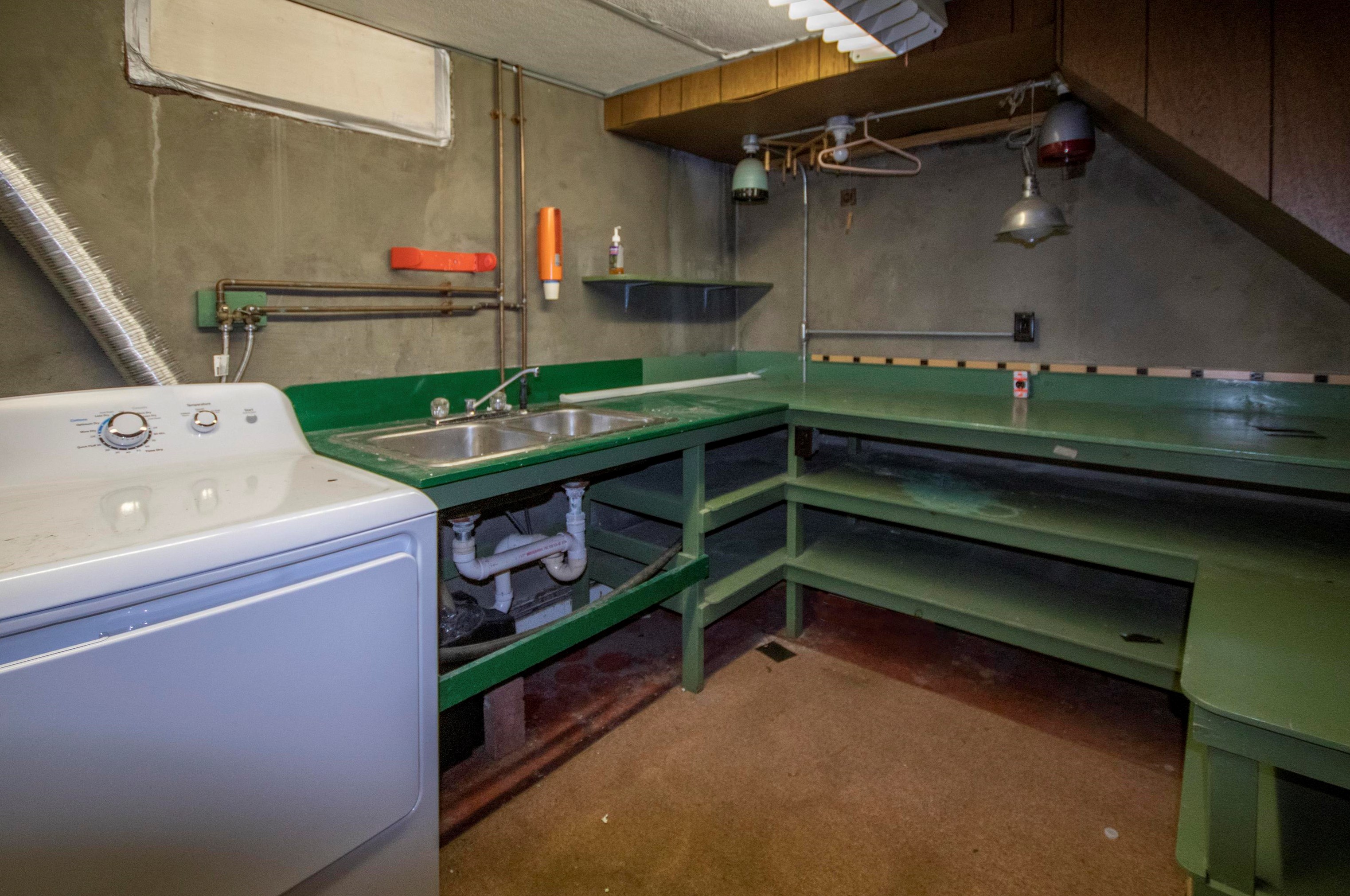 255 Greeley St, Manchester NH  03102-2337 exterior