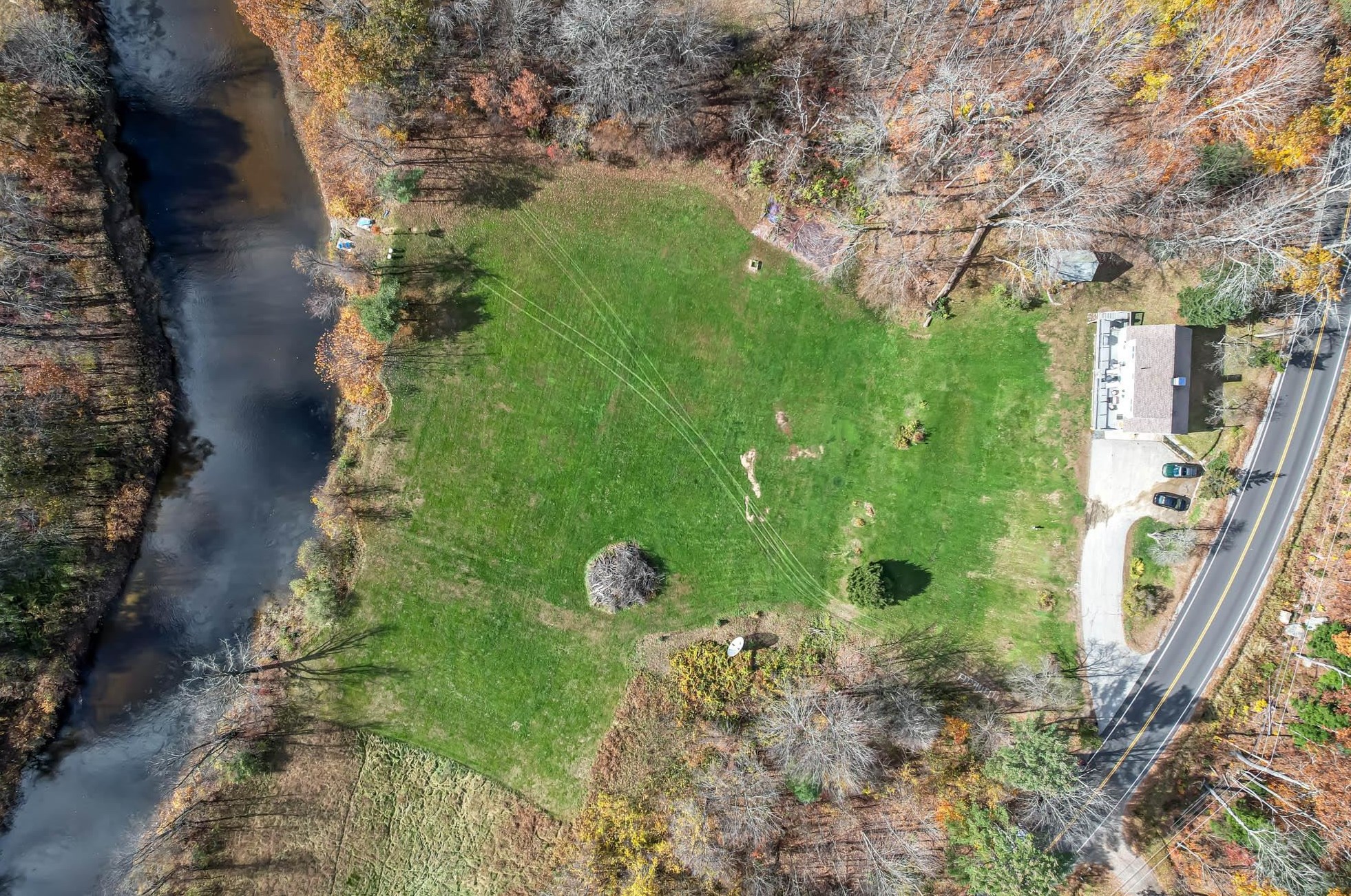 648 Quincy Rd, Ellsworth NH  03266-3520 exterior