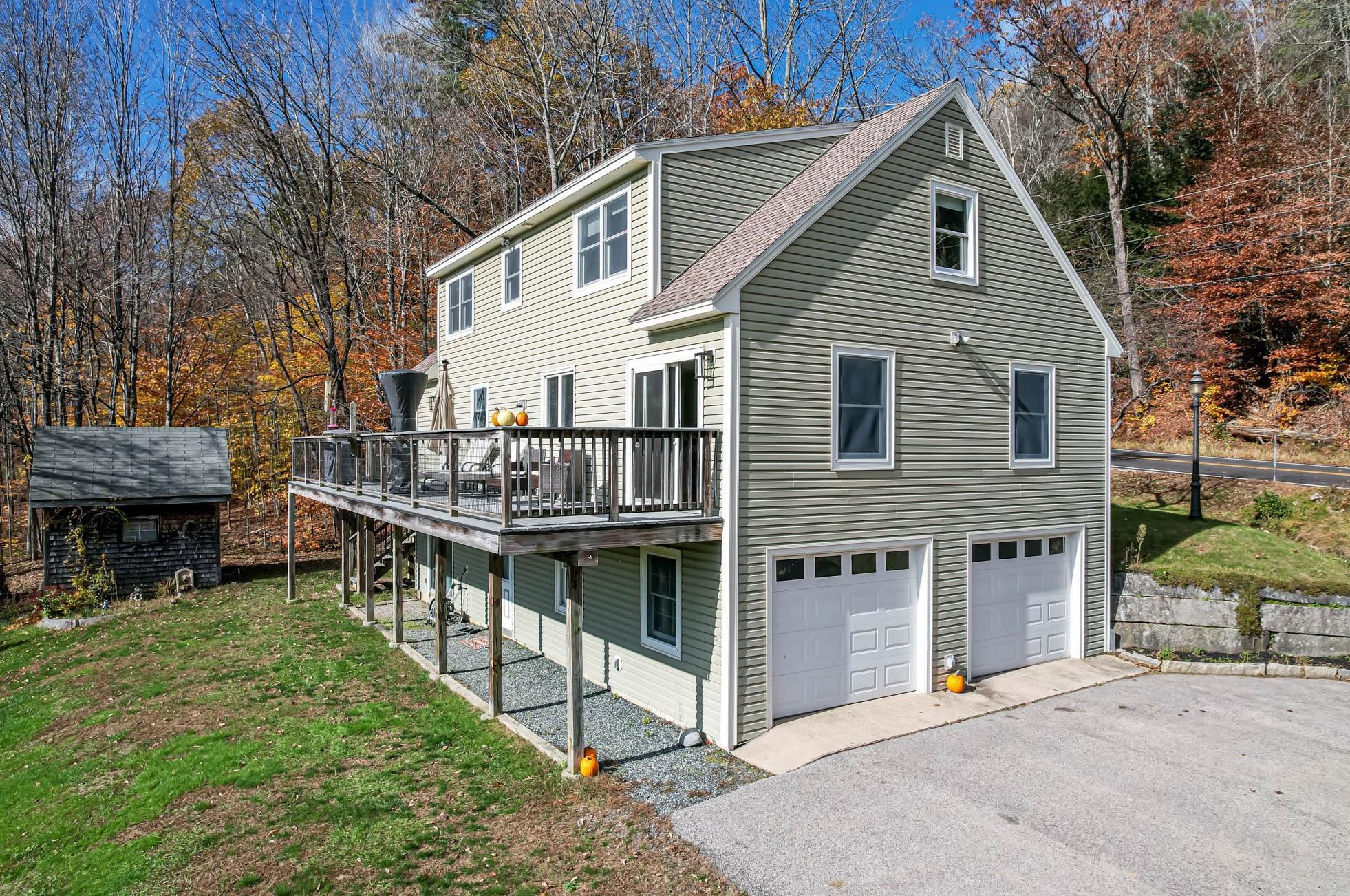 648 Quincy Rd, Ellsworth NH  03266-3520 exterior